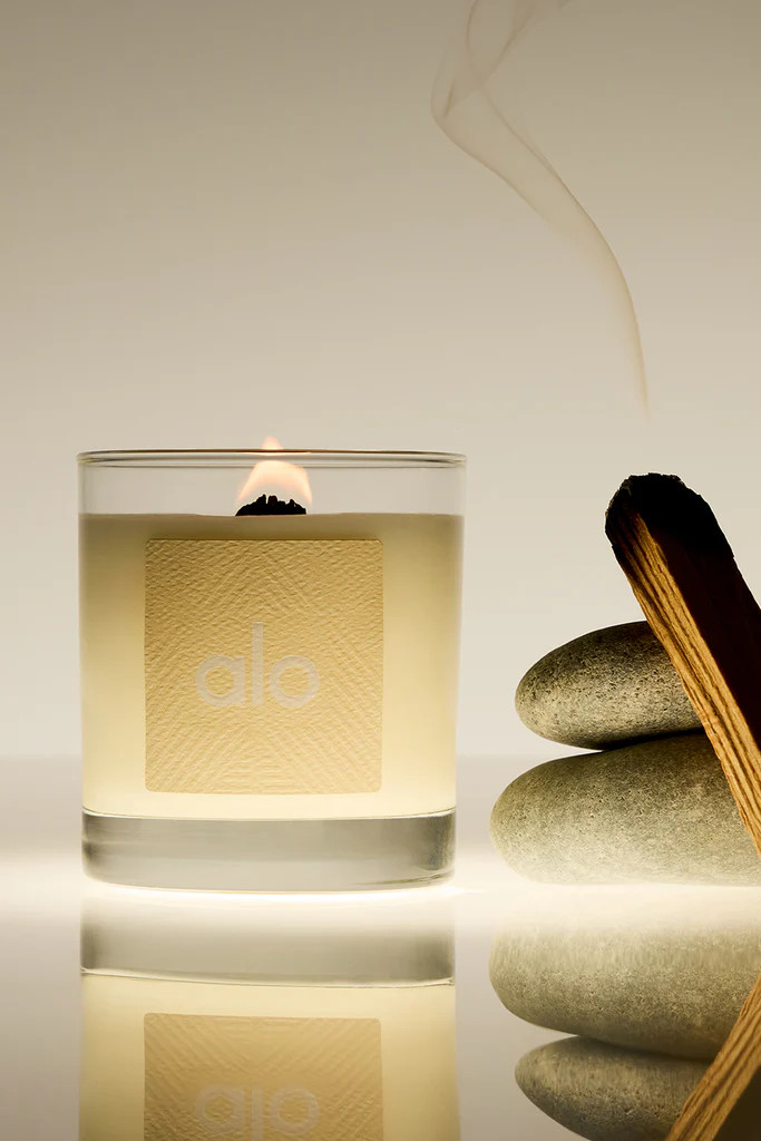 ALO Signature Candle - 8 oz (CA) | Alo Yoga (US)