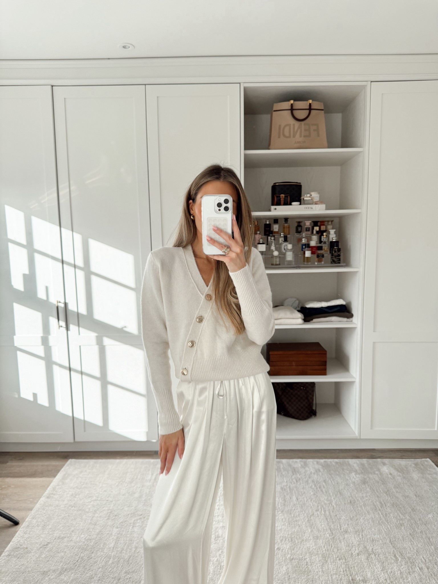 Love this cream cardigan🤍

#LTKwinter #LTKeurope #LTKstyletip