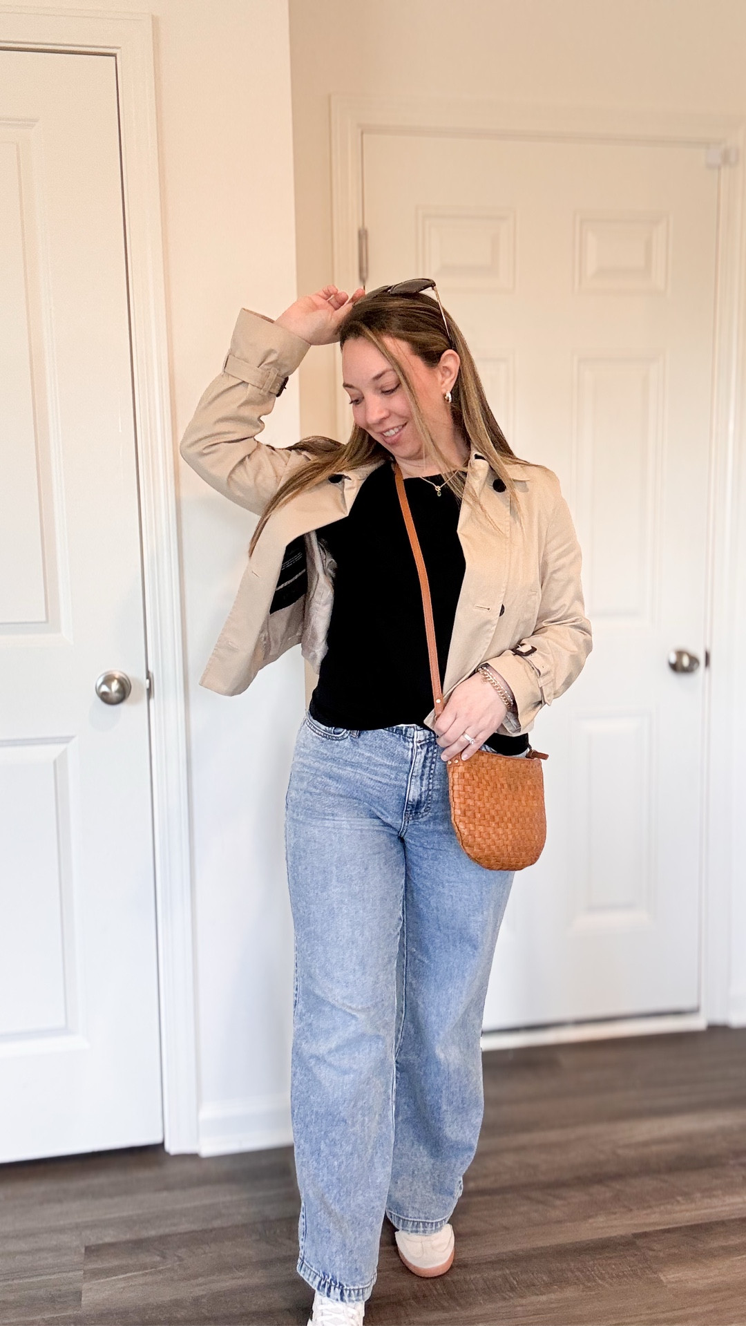 Casual outfit tan jacket black top wide leg flowy jeans adidas sneakers tan leather bag

Love this casual look from today 😍

Wearing a Large in the tshirt
Small in the jacket
29 in the Jeans
7 in the sneakers

#LTKPetite #LTKOver40 #LTKMidsize