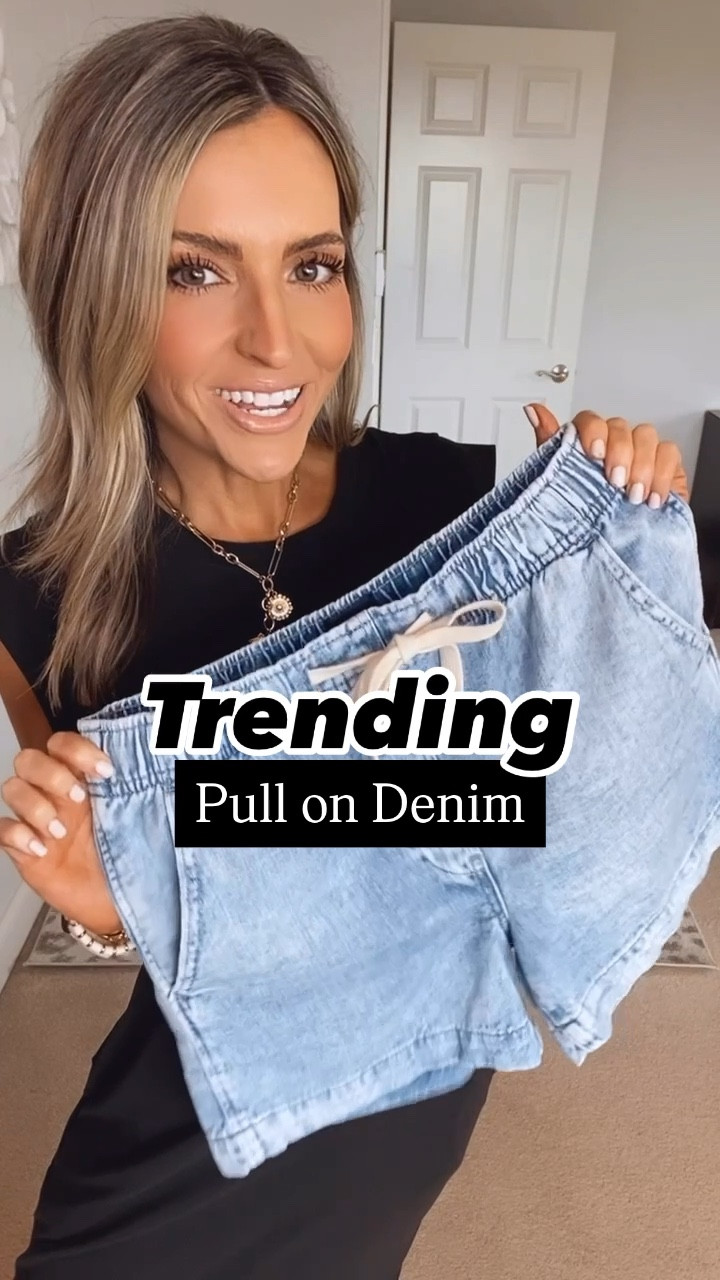 These viral trending pull on denim shorts are perfection! 👌 Super comfy, great length and just so darn cute! I’m wearing size XS. I’m typically a size 26 in denim. 

#LTKStyleTip #LTKFindsUnder50 #LTKSaleAlert