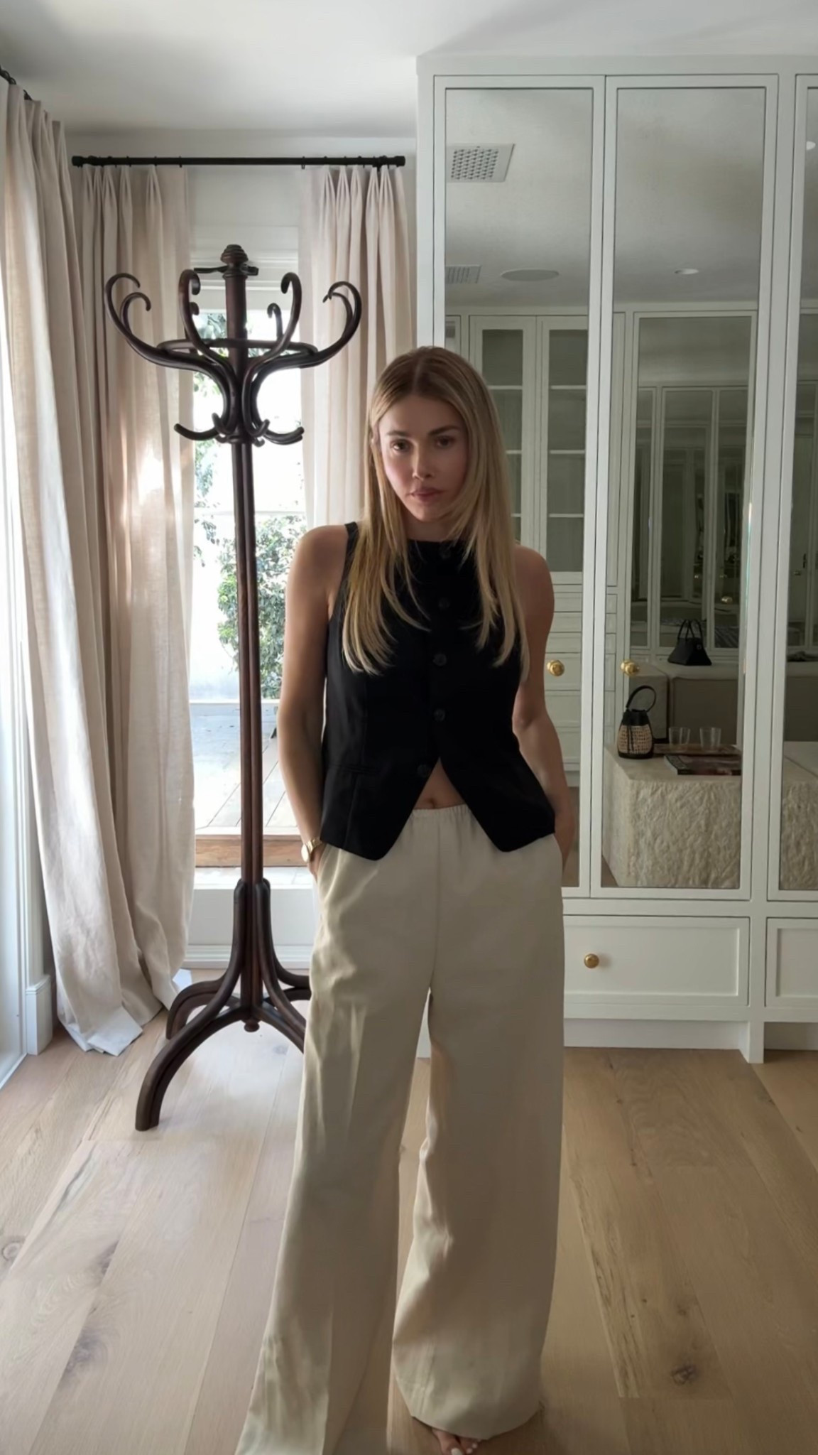 summer staples! Pants are 40% off right now til 4/6!