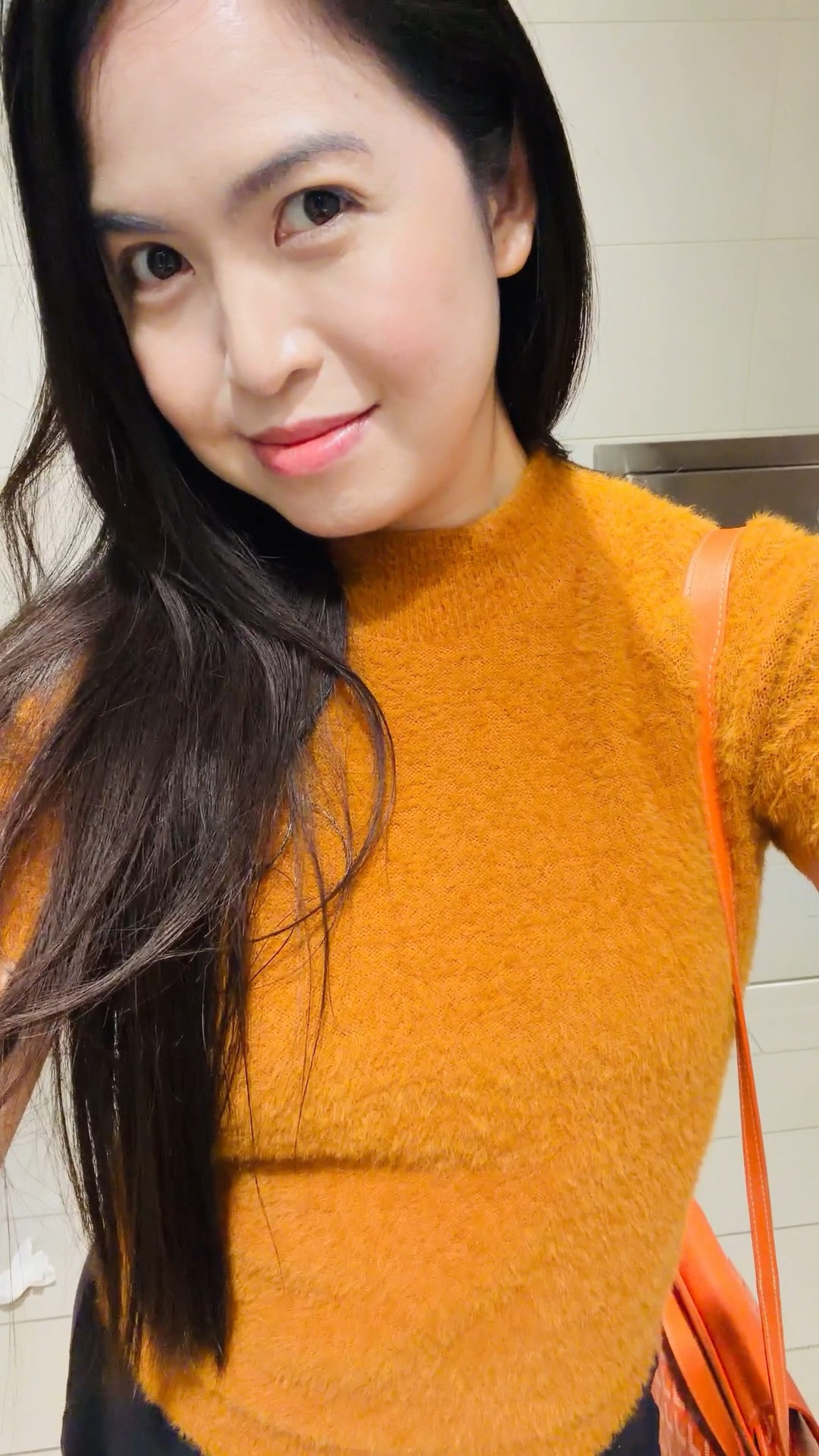 My go-to look these days!😉🧡🎃 Fall colors in full swing! Last season’s fuzzy sweater found similar ones on sale under $30! Leggings are also on sale 30% off!




#fallfashion #fallfinds #fallsale #fallcolors #pumpkincolors #fuzzysweater #shortsleevesweater #casuallook #ltktravel #ltkstyletip #ltkootd #flareleggings #cozylook #fallstyle

#LTKSeasonal #LTKSaleAlert #LTKFindsUnder50