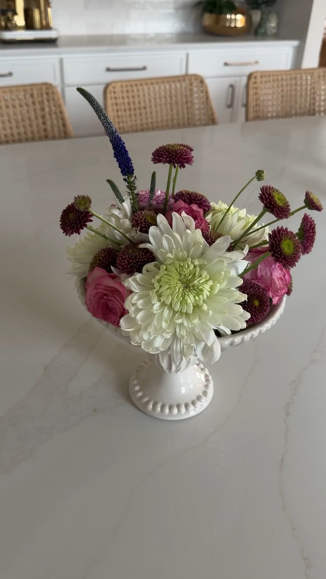 And easy floral arrangement made with my left over flowers and the ones that have broken stems. I used some big mums to cover the wet foam, some accent roses and some tiny mums (that have strong stems) for height.




Home decor, Hosting, floral arrangements, centerpieces, spring, summer, seasonal, Carla.bushey

#LTKHome #LTKSeasonal