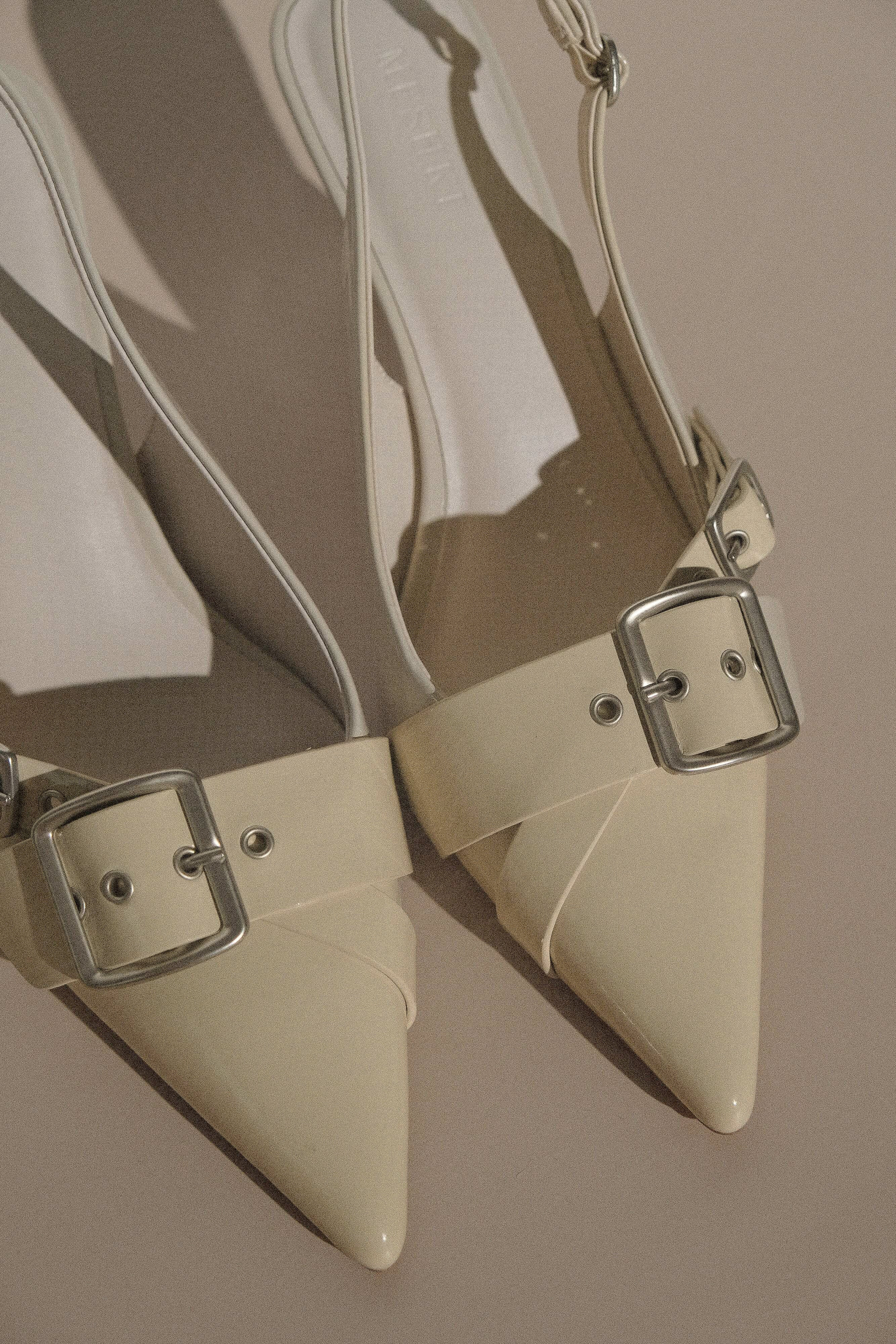 Hadley Buckle Sling Back Heels - Ivory | MESHKI US