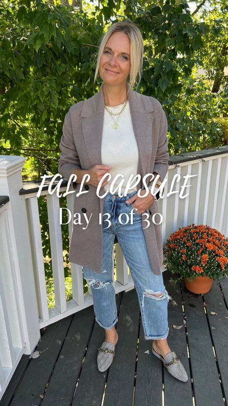 🍂Fall Capsule Styled Looks

Day 13!  Love this mixture of the classic coatigan, the edgy boyfriend jeans, and the metallic pop in the mules…. So fun for a beautiful fall day!  And guys, if you haven’t taken a closer look at the houndstooth mules in our capsule, PLEASE do yourself a favor and do that!

#LTKSeasonal #LTKstyletip #LTKshoecrush
