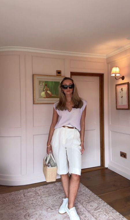 Styling lilac with my new white Bermuda shorts from the Highstreet 

#LTKfindsunder100 #LTKeurope #LTKSeasonal