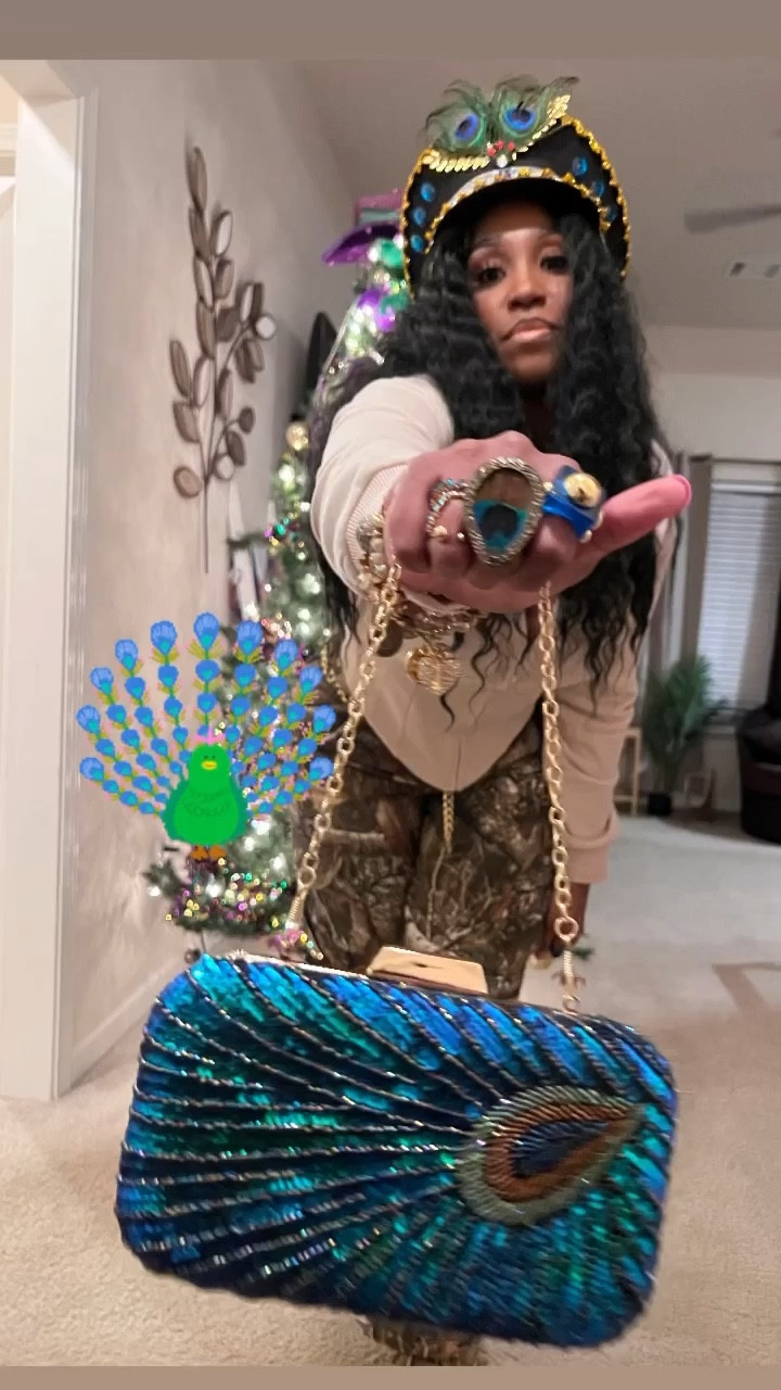 I had so much creating this look, but it wasn’t until I was going through my jewelry box & came across the 🦚 set that I had for years. Y’all I can’t even recall what year I purchased this set from icingstores. That was the #1 jewelry store for us girls IFYKYK😌 That’s why it’s so hard for me to get rid of things because you just never what you can do it later! 

Once I came across the Peacock set… oh I did my 1,2 & found the Peacock Feather Style hat & clutch🦚😌🦚

I absolutely loved the top I’m wearing. It’s comfortable, simple, but stylish also. Like it can be dressed up or down ✨ 

& when it’s comes to a pair of REAL TREE HUNTING PANTS 🦌🌲 (I put emphasis because the print is original), but y’all the quality is 10/10…

✨Hoodie Top ( Size Large) from Amazon! I’m unable to link, but linked a similar. 
✨Men Hunting Pants (I’m wearing a size Medium) 
✨Peacock Hat ( One Size Fit All) 
✨ Peacock Clutch (Amazon) 

Similar Items Linked 


#LTKstyletip #LTKmens