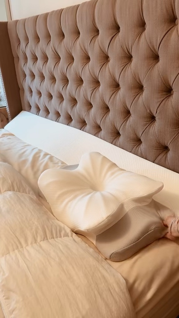 Amazon finds
Sleep aid
Trending 
Cervical pillow 

#LTKMothersDay #LTKselfcare #LTKmomlife