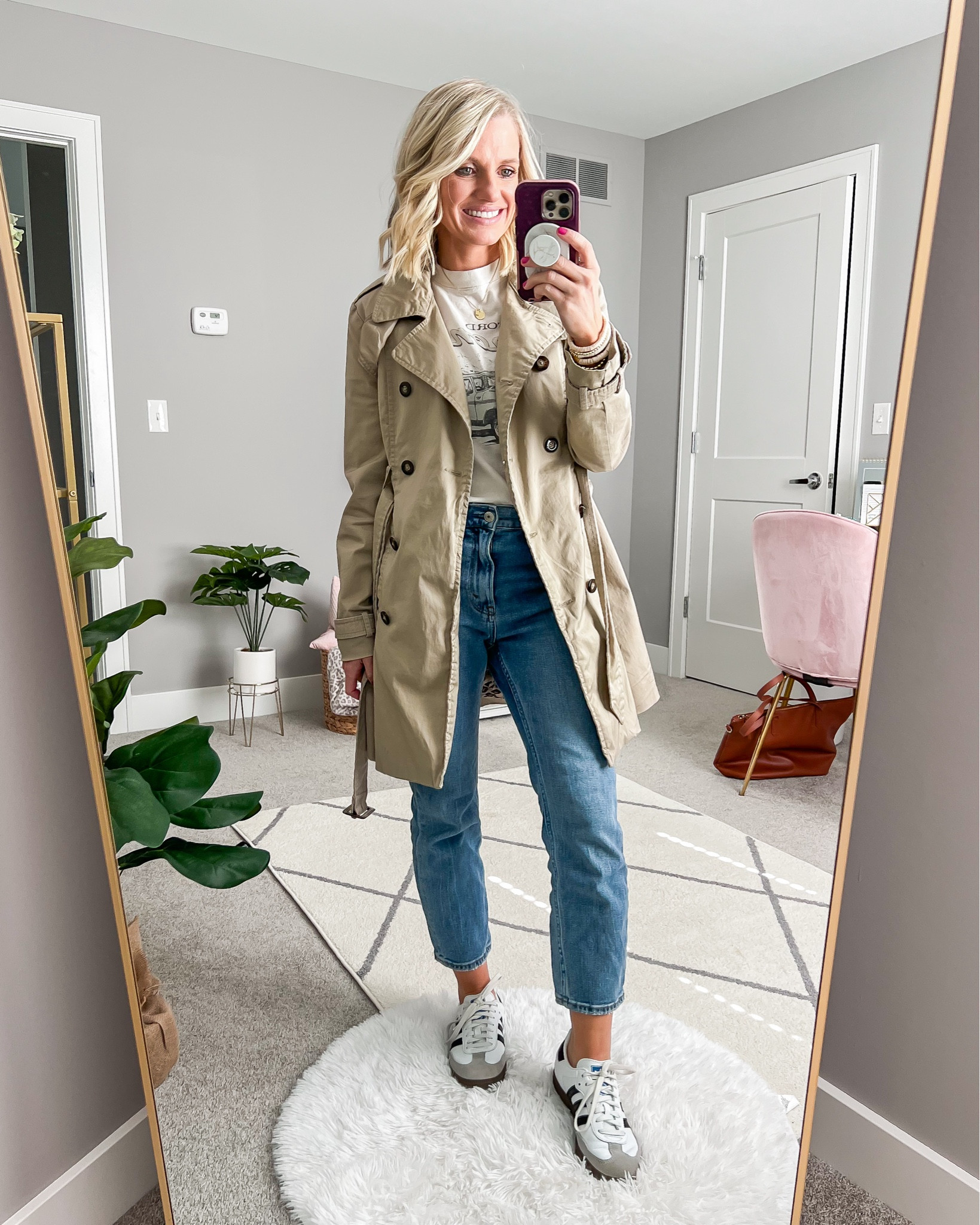 What I wore this week!
Shirt- xs
Jeans- 26/short
Coat- old, linked similar 
Shoes- size down a half sizee

#LTKsalealert #LTKstyletip #LTKSeasonal