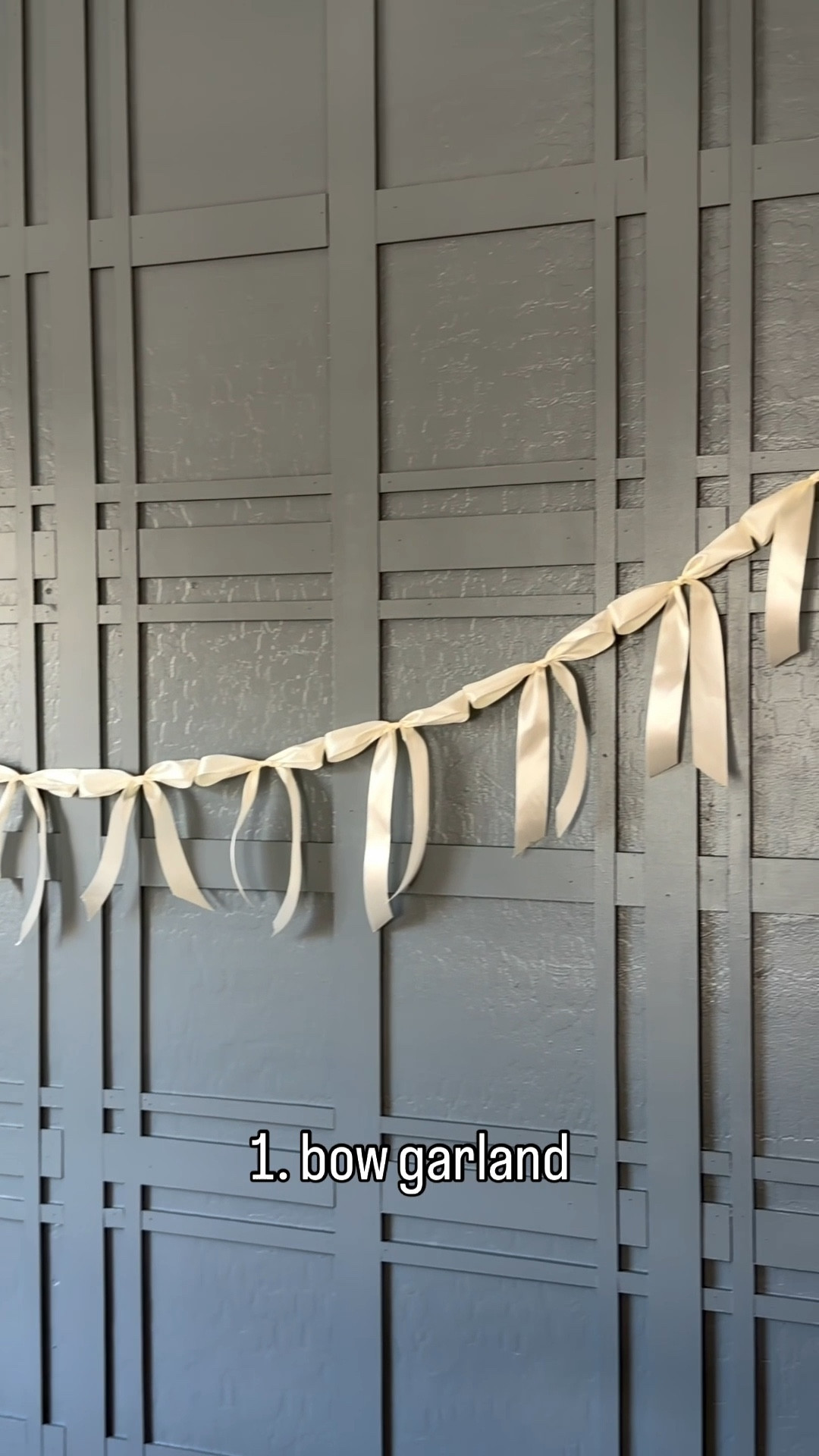 DIY bow garland 

#LTKSeasonal #LTKHome