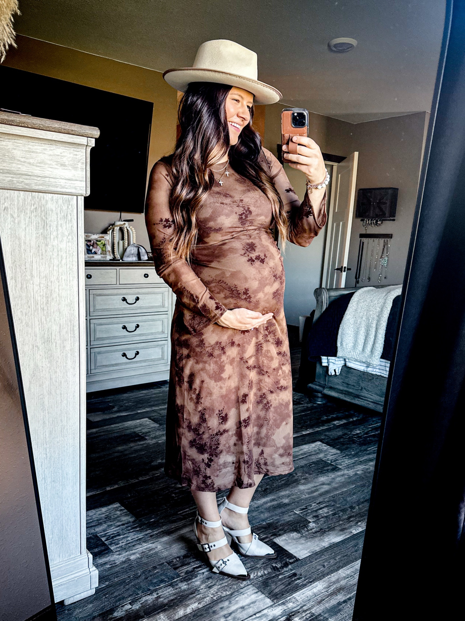 OBSESSING over my outfit for fall family photos (and so are all of you!) 🍁❤️ Can you believe this dress is from AMAZON?! I’m wearing a large and it worked perfectly with my bump! It’s not a maternity dress, so I love that I’ll be able to wear it after I have baby girl as well!! Hat is from Gigi Pip (I wear a 59”) and the shoes are from my besties boutique, PrimRose Boutique 🌹✨

#maternity #babybump #maternityfashion #familyphotos #fallphotos

#LTKStyleTip #LTKBump #LTKMidsize
