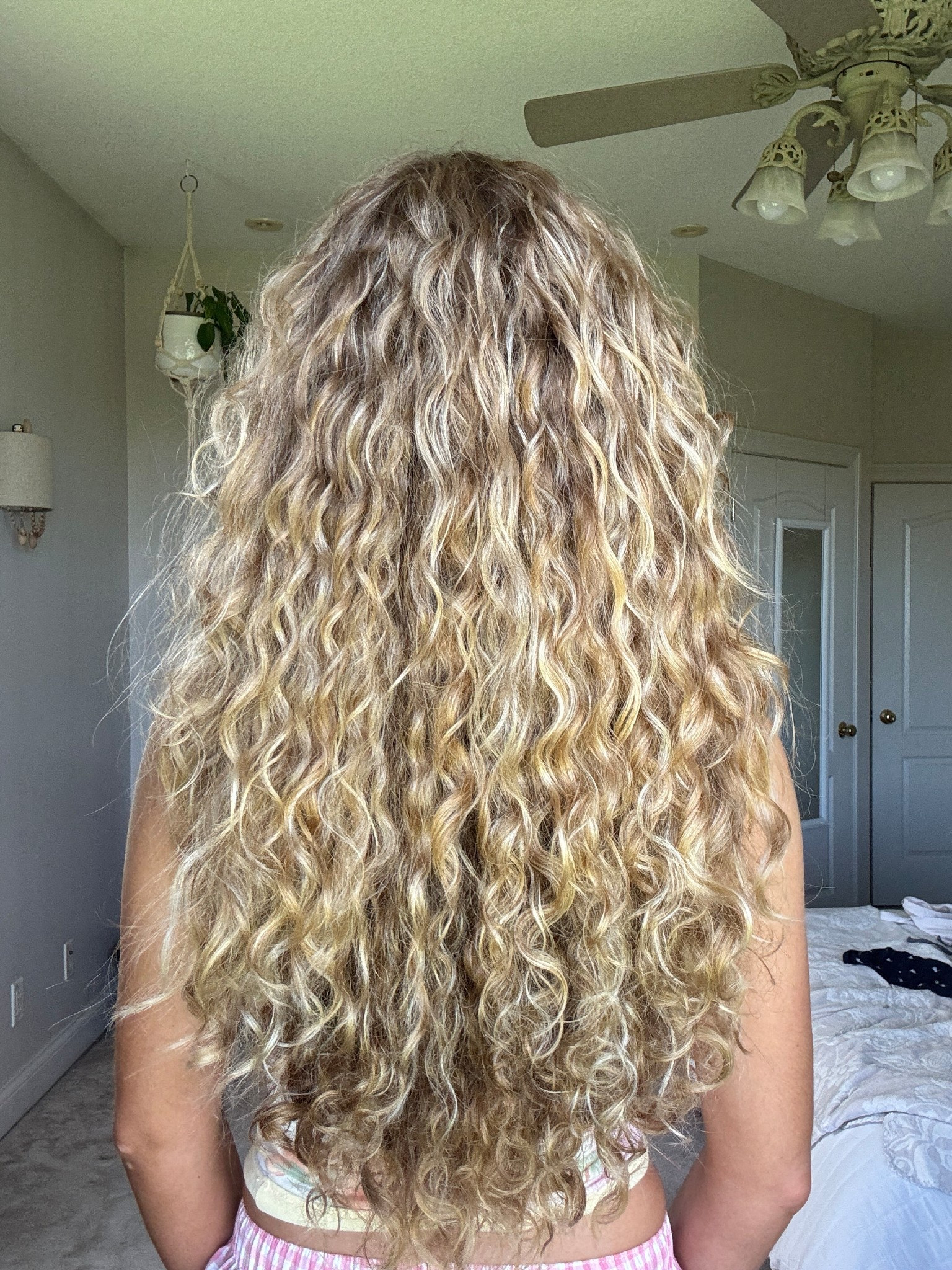 my hair care favorite products to keep my hair healthy and long, hair growth, hair serums, healthy hair 