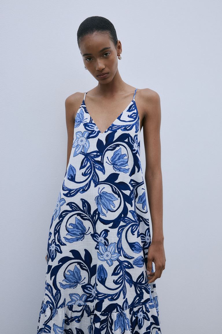 Long A-line Dress - V-neck - Sleeveless - White/blue floral - Ladies | H&M US | H&M (US + CA)
