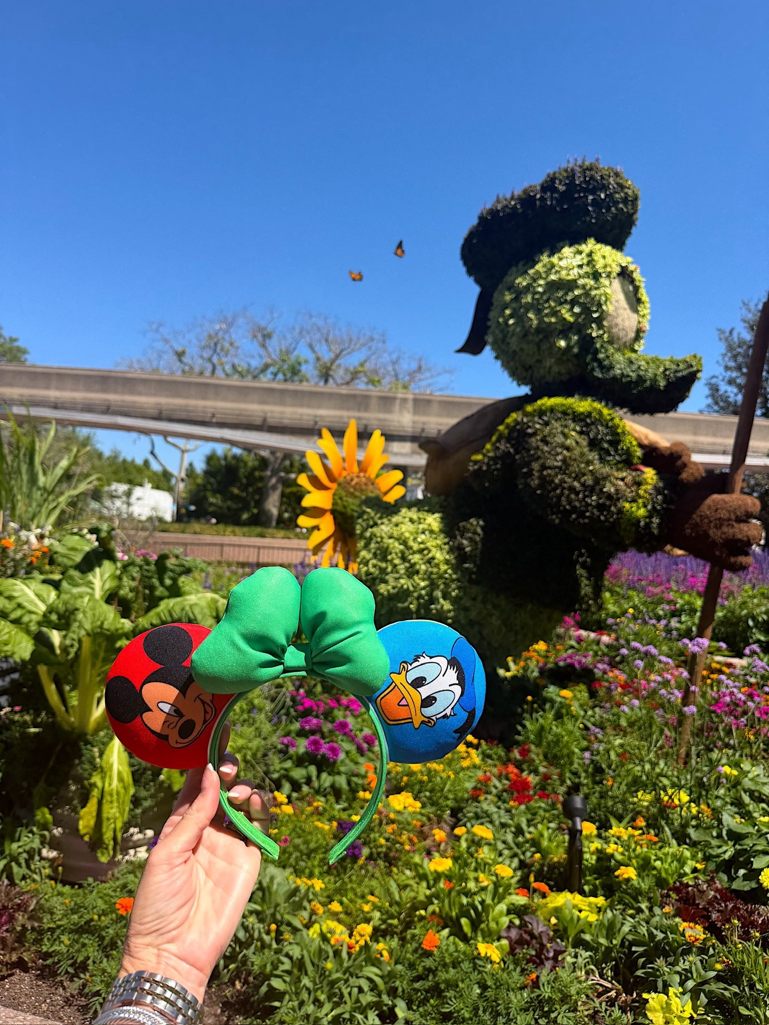 A moment for the ears! 

#LTKTravel #LTKootd #LTKSeasonal