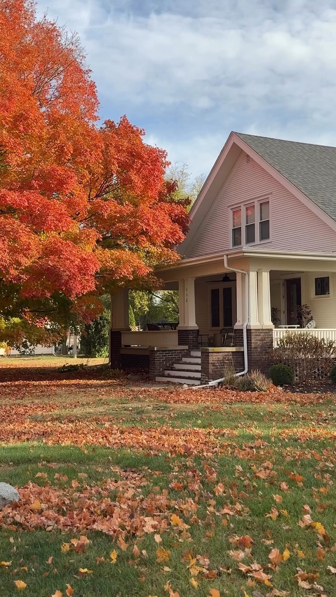 If your dream home creaks a little when you walk… you’re my kind of people. 🏡

New here? Say hi in the comments 👋🏼

-

#KindredHomestead #CollectedHome #HeritageHome #1920sHome #CraftsmanStyle #PatternPlay #VintageInspiredHome #LivedInCharm #SlowDecorating #IntentionalLiving #CozyHomeVibes #NancyMeyersAesthetic #CottageStyle #TimelessDesign #MidwestHomes #HomeThatTellsAStory #RalphLaurenHome #SlowLivingMovement #AmericanCottage #HomeInspo