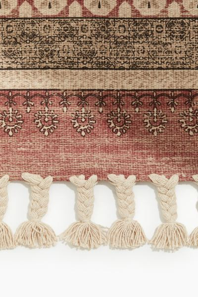 Patterned runner rug | H&M (UK, MY, IN, SG, PH, TW, HK)