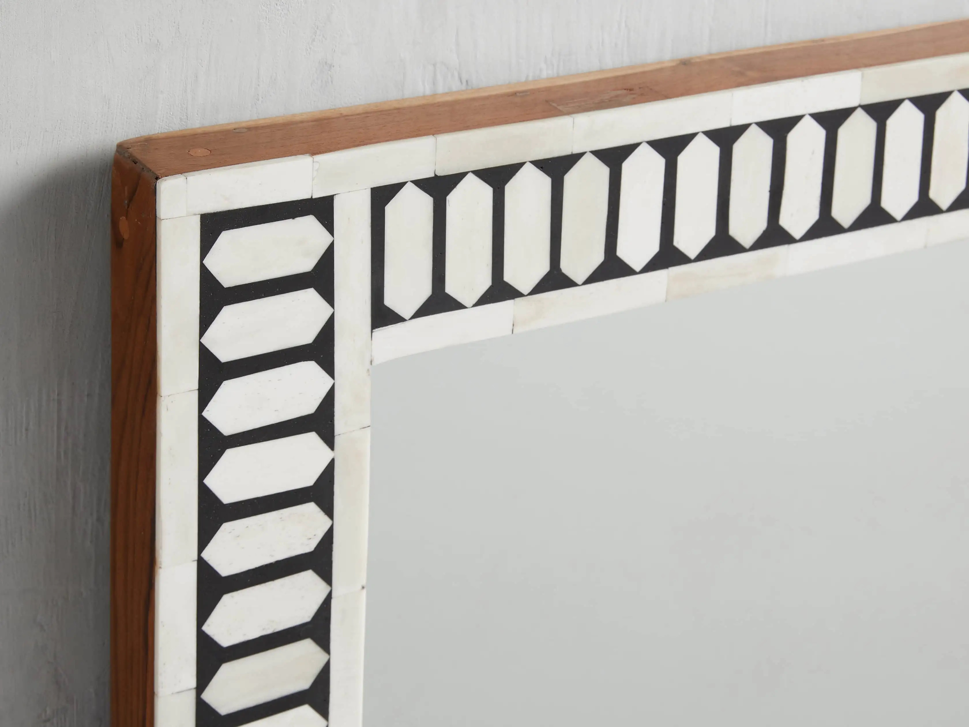 Jantar Wall Mirror | Arhaus