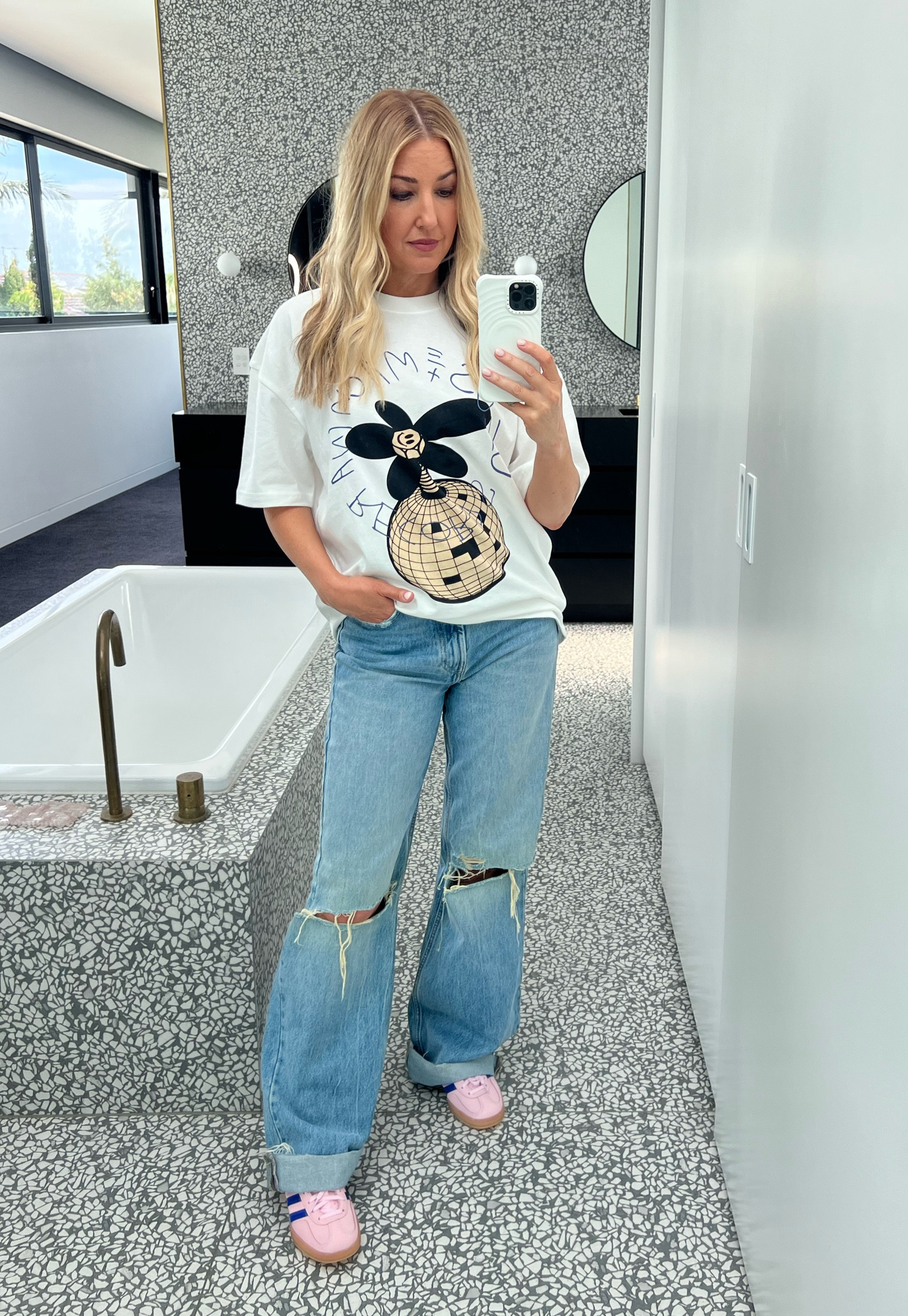 Baggy jeans and baggy tee for the win 💕

#LTKstyletip #LTKaustralia