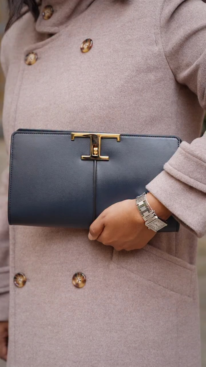 Saint Laurent Trench Coat In Water Repellent  Cotton and Silk , Farfetch Global
Celia pumps met zebraprint, Tod's T Timeless leren crossbodytas, Linda Farrow
Newman Sunglasses in 22K Yellow Gold, Carolinaherrera ,karlaotto , ysl ,Tods, GRWM Outfit ,UK Fashion ,UK Women ,London lifestyle , Evening Outfit, Date night outfit, Date night, Holiday style ,Outfit Inspo , Officeware outfit, Style inspiration , Festive Fashion, Holiday season style
 

 #LTKuk #LTKdatenight #LTKworkwear