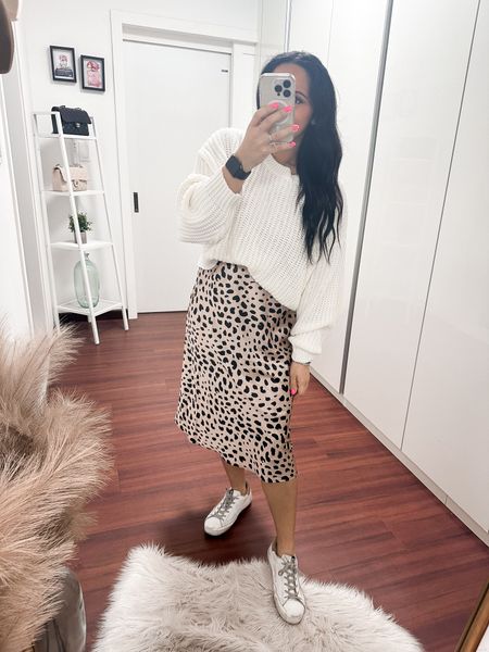 Casual outfit. Casual style. Mom style. Maxi skirt. Sweater. Leopard. Golden goosee

#LTKstyletip #LTKover40 #LTKFestival