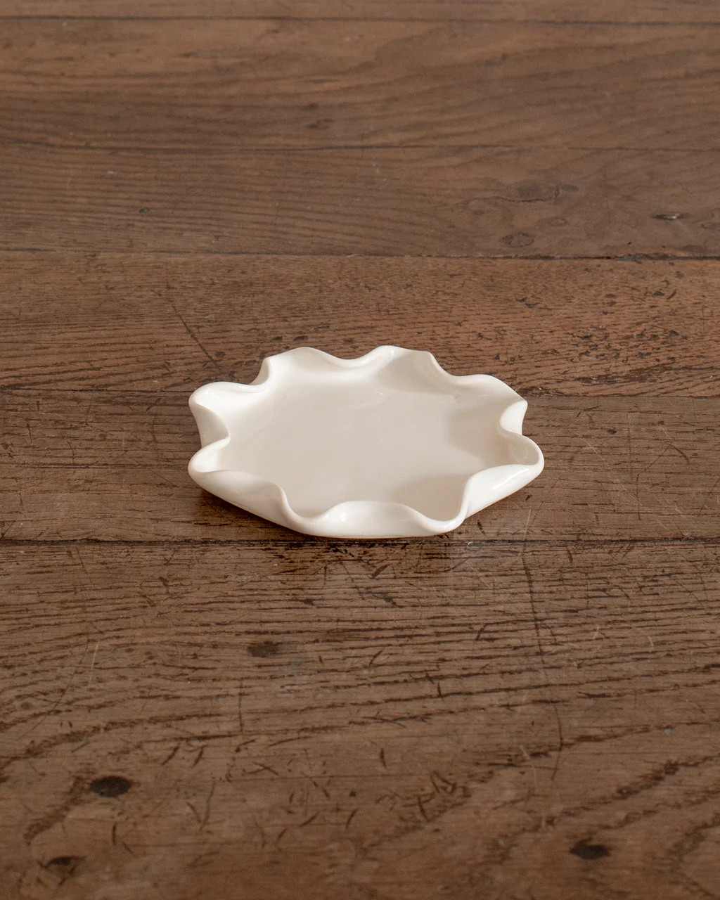 Joelle Scalloped Dish | The Vintage Rug Shop