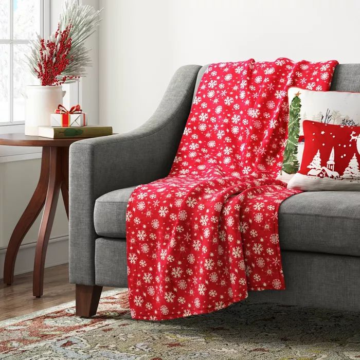 Holiday Snowflake Plush Throw Blanket - Wondershop™ | Target