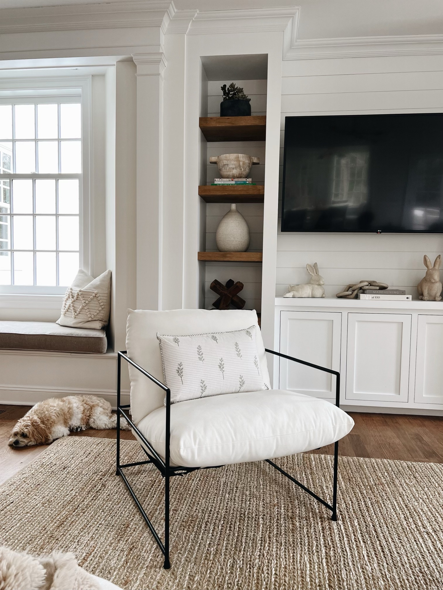 Found the perfect throw pillows for spring @HomeGoods for only $25 

#HomeDecor #HomeGoods #ad

#LTKunder50 #LTKhome #LTKSeasonal