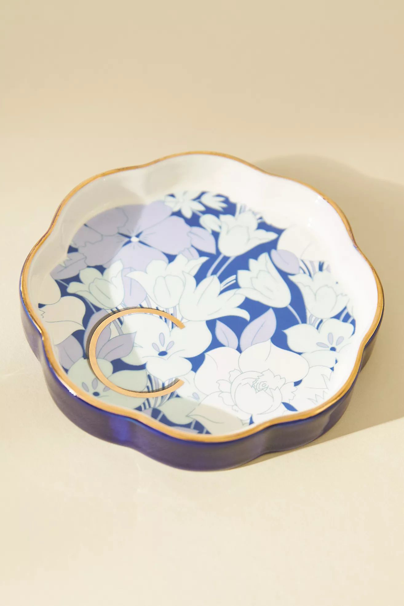 Lyla Floral Monogram Scalloped Ceramic Trinket Dish | Anthropologie (UK)