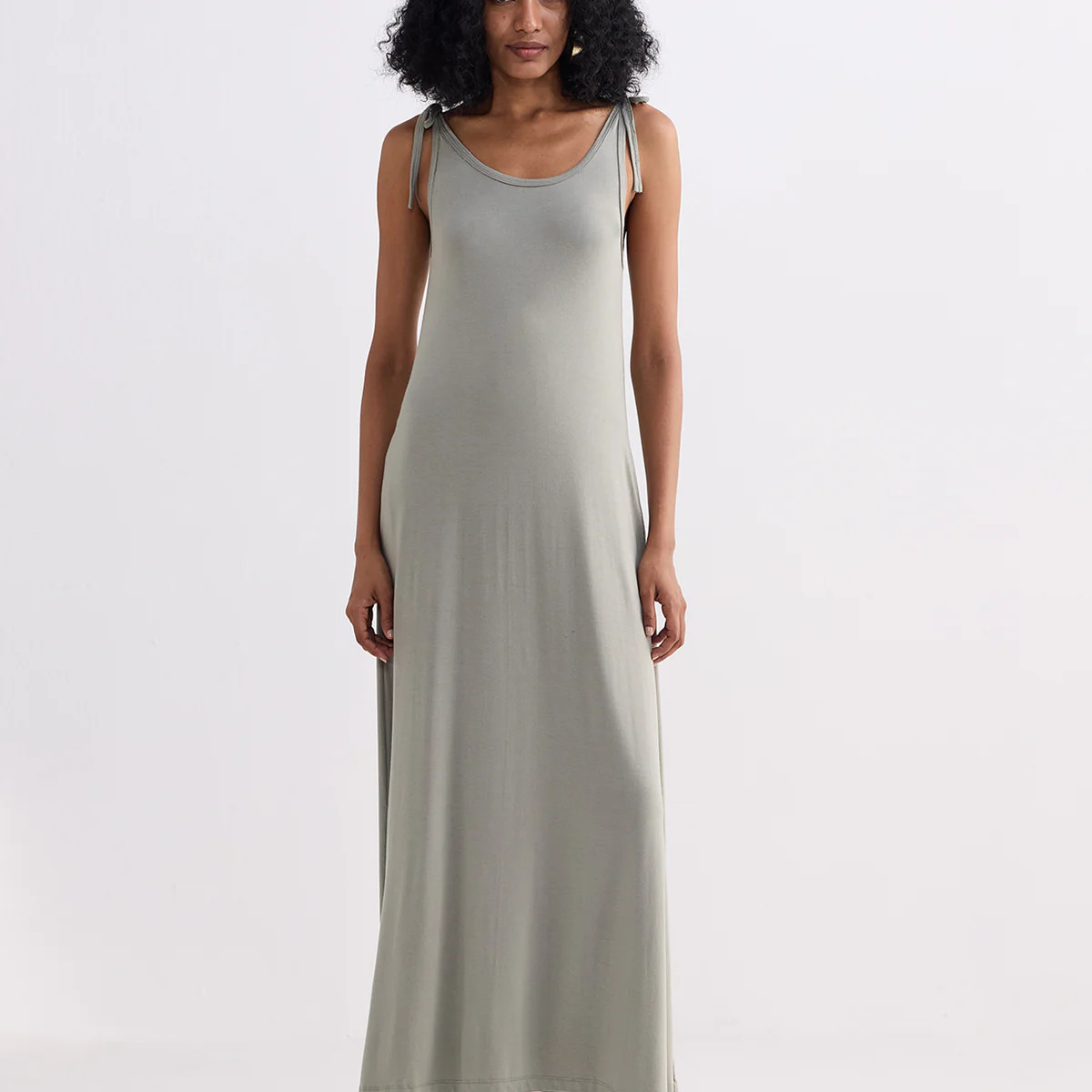 Tie-Detail Maxi Dress in Light Olive | Reistor