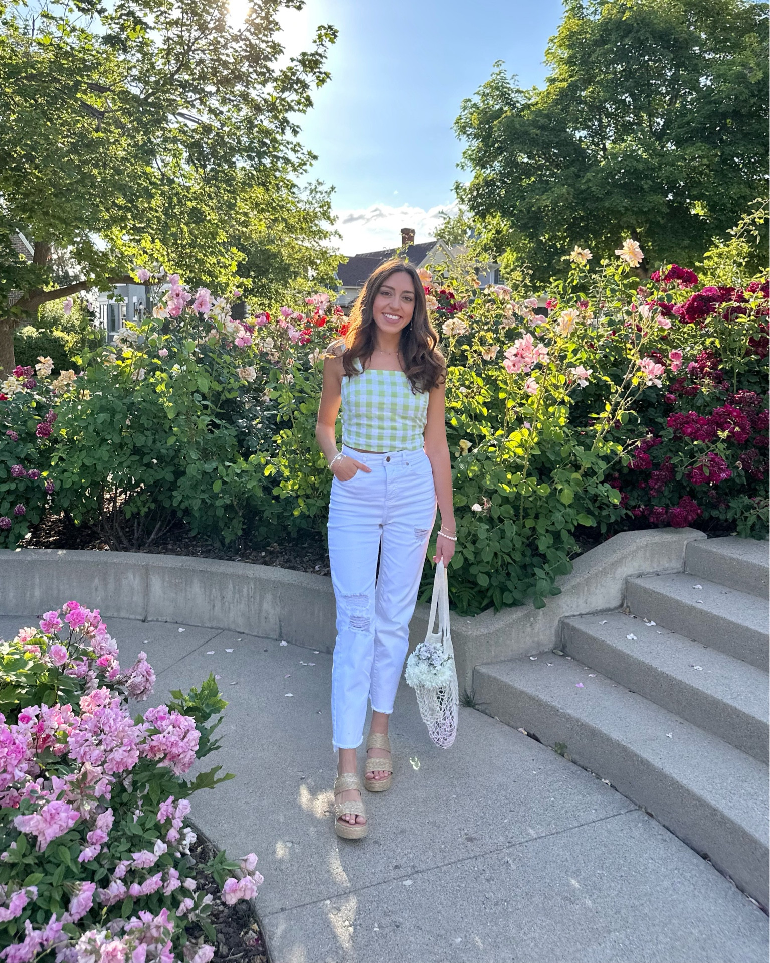 Wearing size S in Kittenish top and size 0R in Express jeans

#summer2023 #summerfits #summerlooks #summerstyle #summeroutfits #kittenish #matisse #matissesandals #gingham #everydayoutfit #everydayoutfits