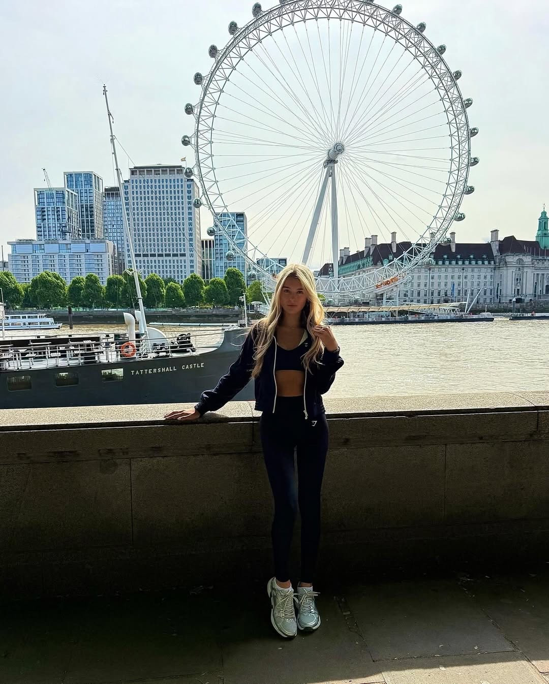 London called☎️


Gymshark leggings, Sporty and Rich jacket, Sports bra

#LTKuk #LTKwinter #LTKfitness