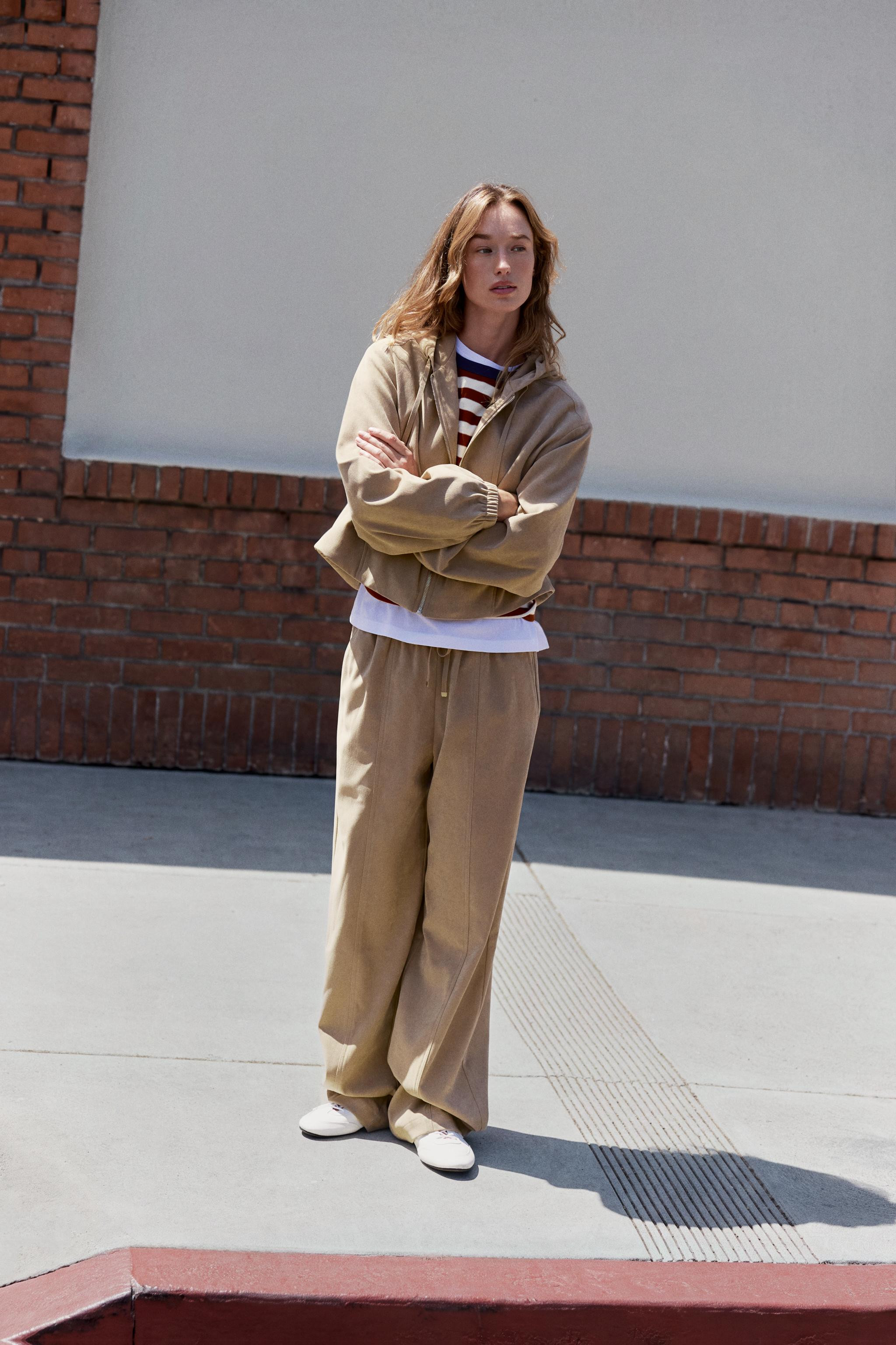 DescriptionColourCompositionMeasurements | Zara UK