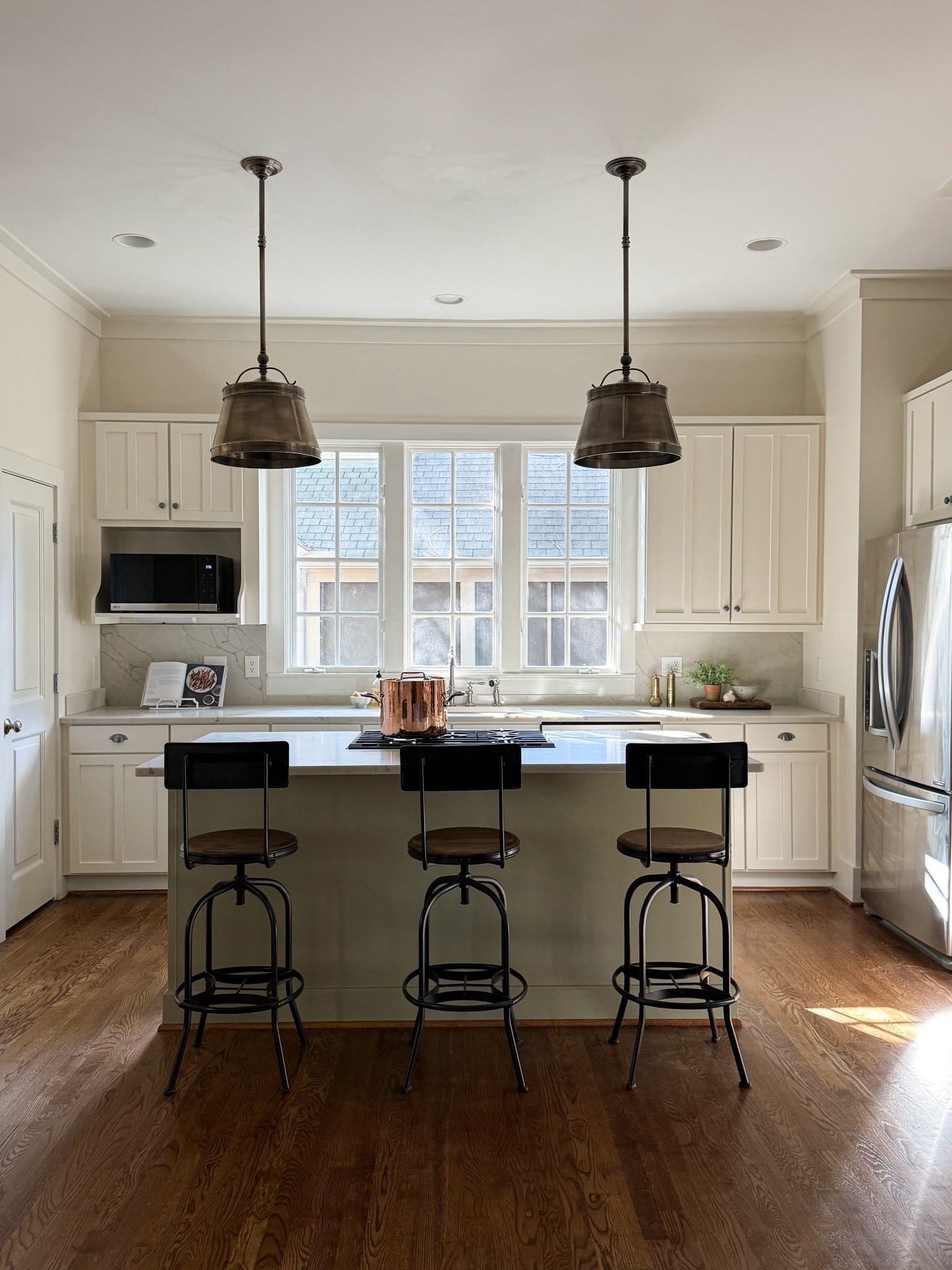 Kitchen pendant lights, visual comfort, sloane pendant, barstools, kitchen decor 

#LTKHome