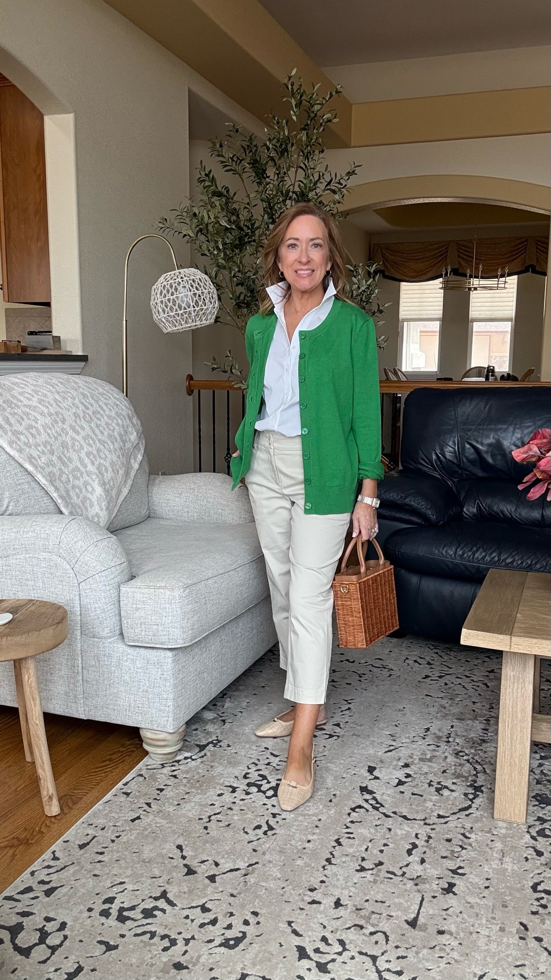 Crop pants ✔️
Modern classics ✔️
Easy to mix & match ✔️
Works with what you already own ✔️

Talbots spring styles just make getting dressed easy… and I’m here for it. 

For reference I am 5’0 wearing a 2 petite.
@talbotsofficial #talbotspartner #ad 
#liketkit 