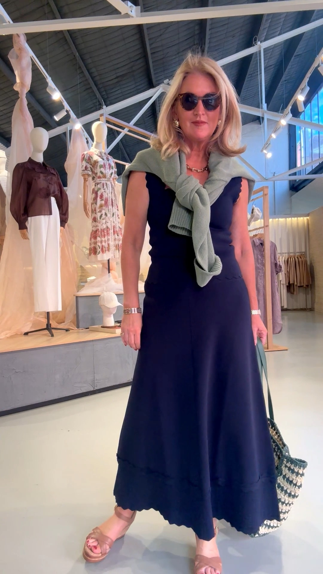 This Cable skirt and top is perfect for mixing and matching. I have added Cable bag and knit. Wearing size medium