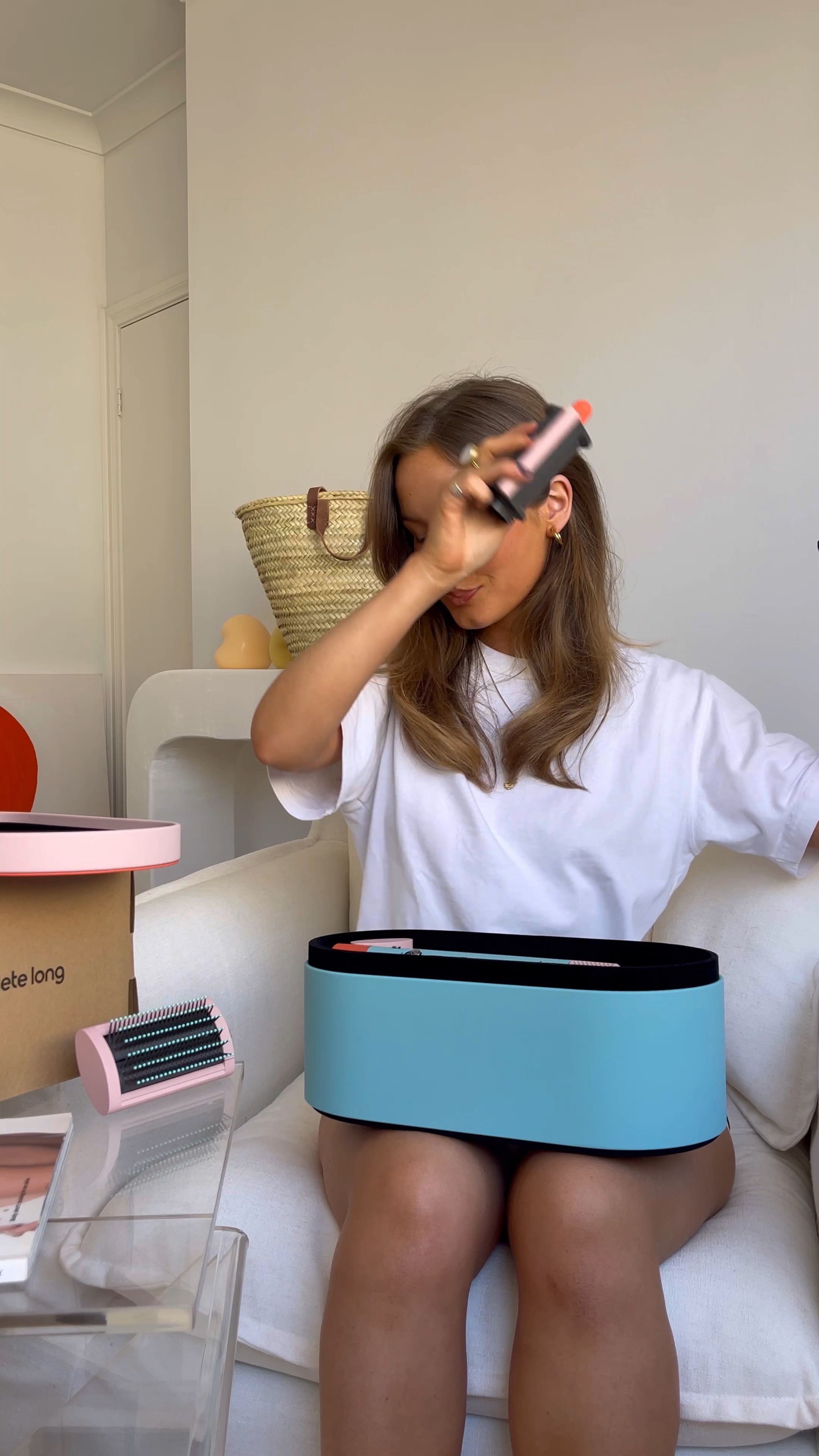 Saying hello to another season of bouncy, healthy hair with my first child, the Dyson Airwrap™ in a new Ceramic Pop colourway 👼🏼
Two years ago I committed to taking my hair from thin and lifeless and thick and healthy - in combination with a strong haircare routine, investing in a heatless styling tool has transformed my hair from root to end 🕺🏼 

#DysonANZ #dysonairwrap #dysonhair #hairstyler