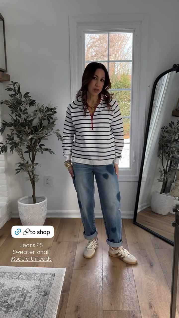 Small sweater, 25 boyfriend jeans. Valentine’s Day sweater, Valentine’s Day outfit.

#LTKOver40 #LTKValentine