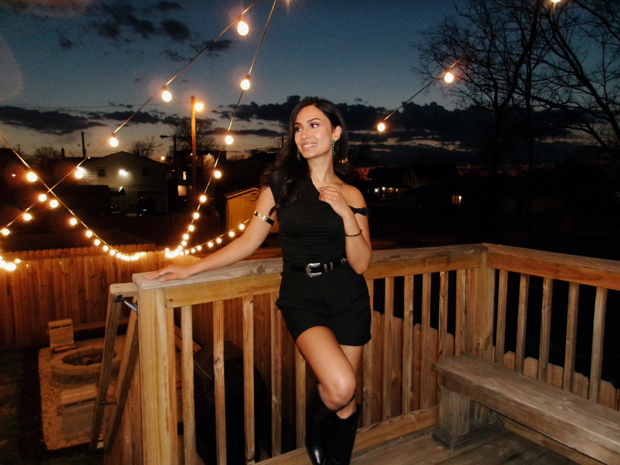 Nashville, Tennessee outfit! Love an all black outfit with gold jewelry - I was going for a “model off-duty” look that still felt country! I wore this for a bachelorette trip. All pieces & similar pieces linked 🫶 Happy shopping! 

#LTKstyletip #LTKpartywear #LTKtravel