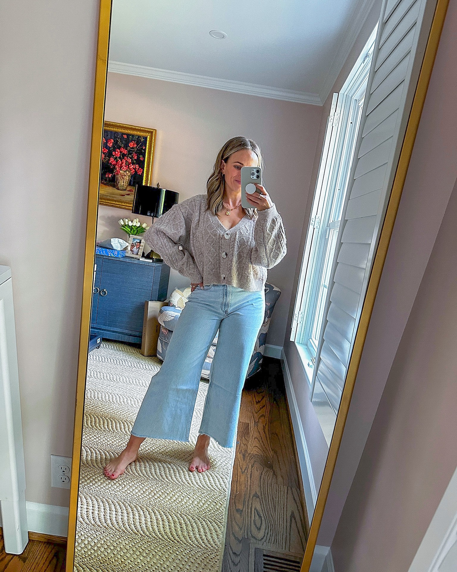 The SOFTEST cropped wide leg jeans! I love the fit and crop of these. I got a size 27 (TTS) in the short length - I’m 5’1” for reference.

#LTKSeasonal #LTKFindsUnder100 #LTKStyleTip