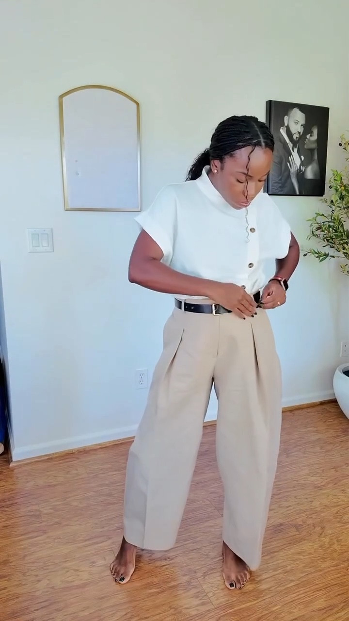 Made it to my goddaughter’s christening moisturized, face together, and feeling cute 😌✨

Because one thing I’m not gonna do is show up ashy or with makeup that doesn’t hold me down 😂

This beat? Quick, easy, and undefeated 🙌🏾

#DITL #SoftLifeInRealLife