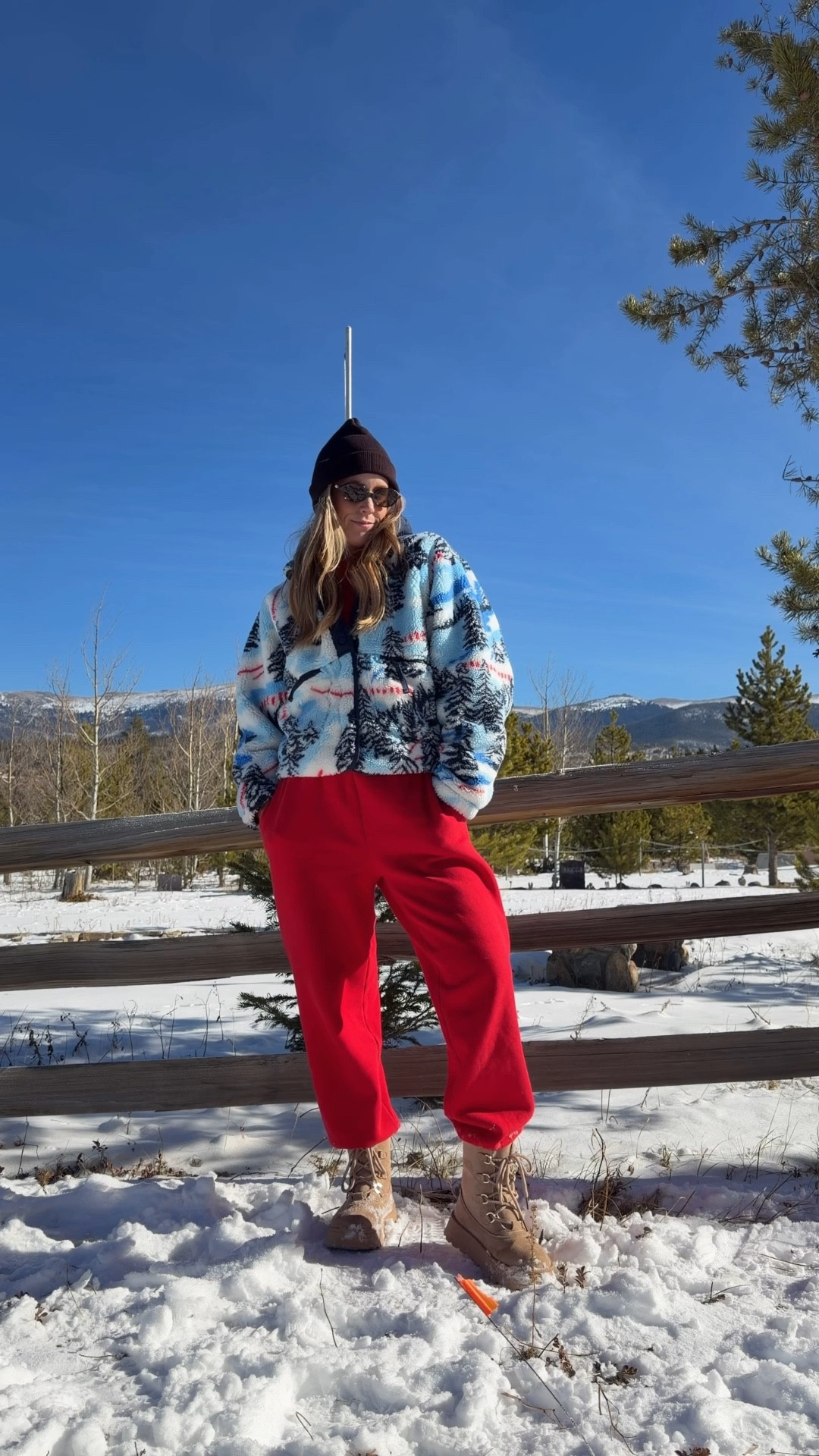 Aritzia sweatset on sale for their big winter sale! I got medium bottoms, small top. Fleece is size smalll

#LTKOver40 #LTKSaleAlert #LTKActive