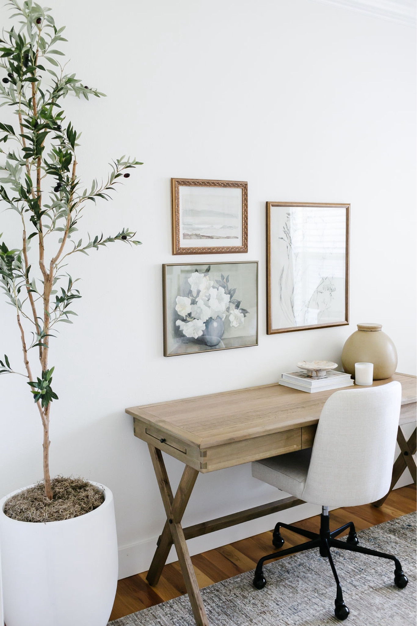 Spring home office vibes. Amazon home decor  

#LTKhome #LTKfindsunder50 #LTKfindsunder100