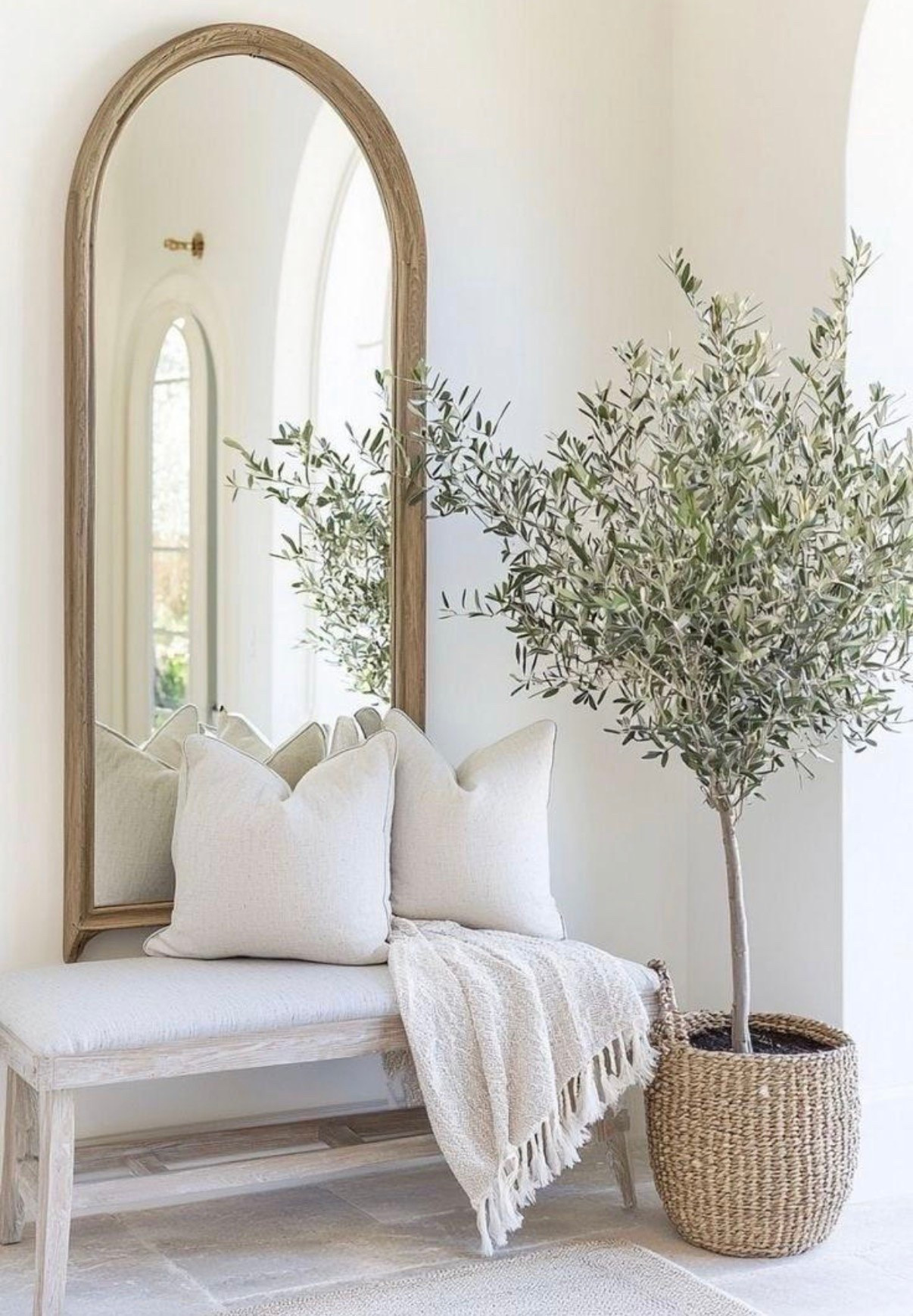 RE-CREATE THE LOOK 😍🏡

Trending Home Decor styles for you to re-create!! I’ve rounded up like and similar pieces from various retailers at different price points to help you recreate this entire look all on your own - in your own way!! 
🙌🏻🤍☀️

Everything you need to help you recreate this look is linked in my LTK - tap below to shop your favorites!
👇🏻🔗🤍✔️



#trending home decor
#recreate the look
#home design inspo 
#Pinterest home design inspo
#Pinterest inspired   
#entryway design
#faux olive tree
#full length mirror
#arched mirror
#entryway bench
#throw pillows
#neutral aesthetic 
#modern organic ￼
#designer look alike
#the look for less
#pinterest inspired
#pinterest inspo

#LTKSeasonal #LTKHome