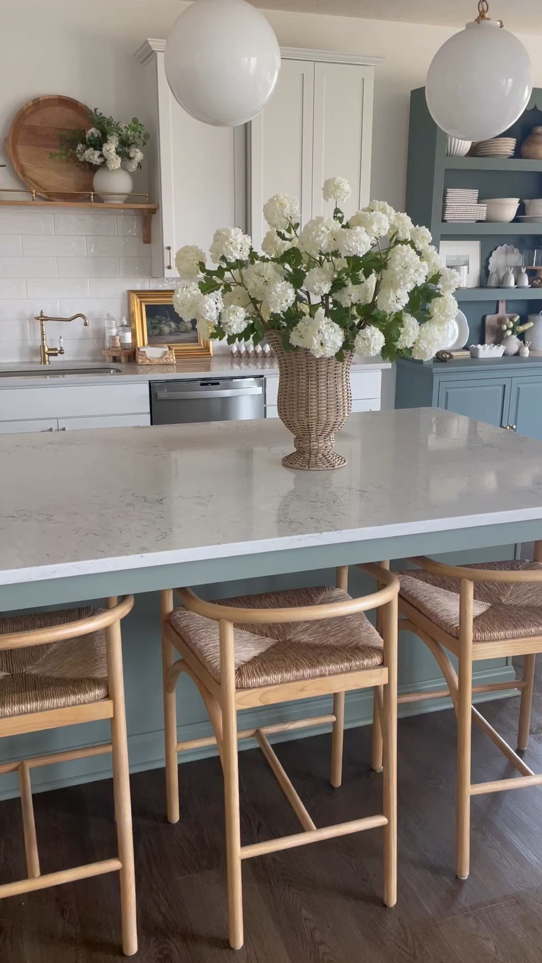 And this cute little lamp with the scalloped shade...

#LTKHome #LTKSeasonal #LTKWatchNow