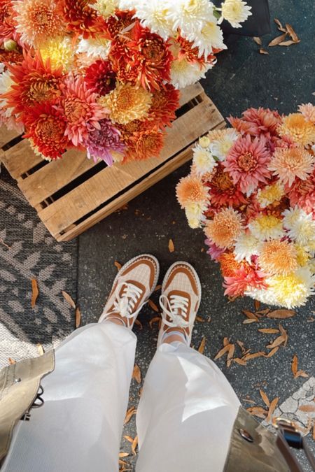 Farmer’s Market in my Target sneakers and Amazon Freya Set dupe 🤎🍂 Look just like the Dolce Vita ones for under $50!!!

#LTKshoecrush #LTKU #LTKfindsunder50