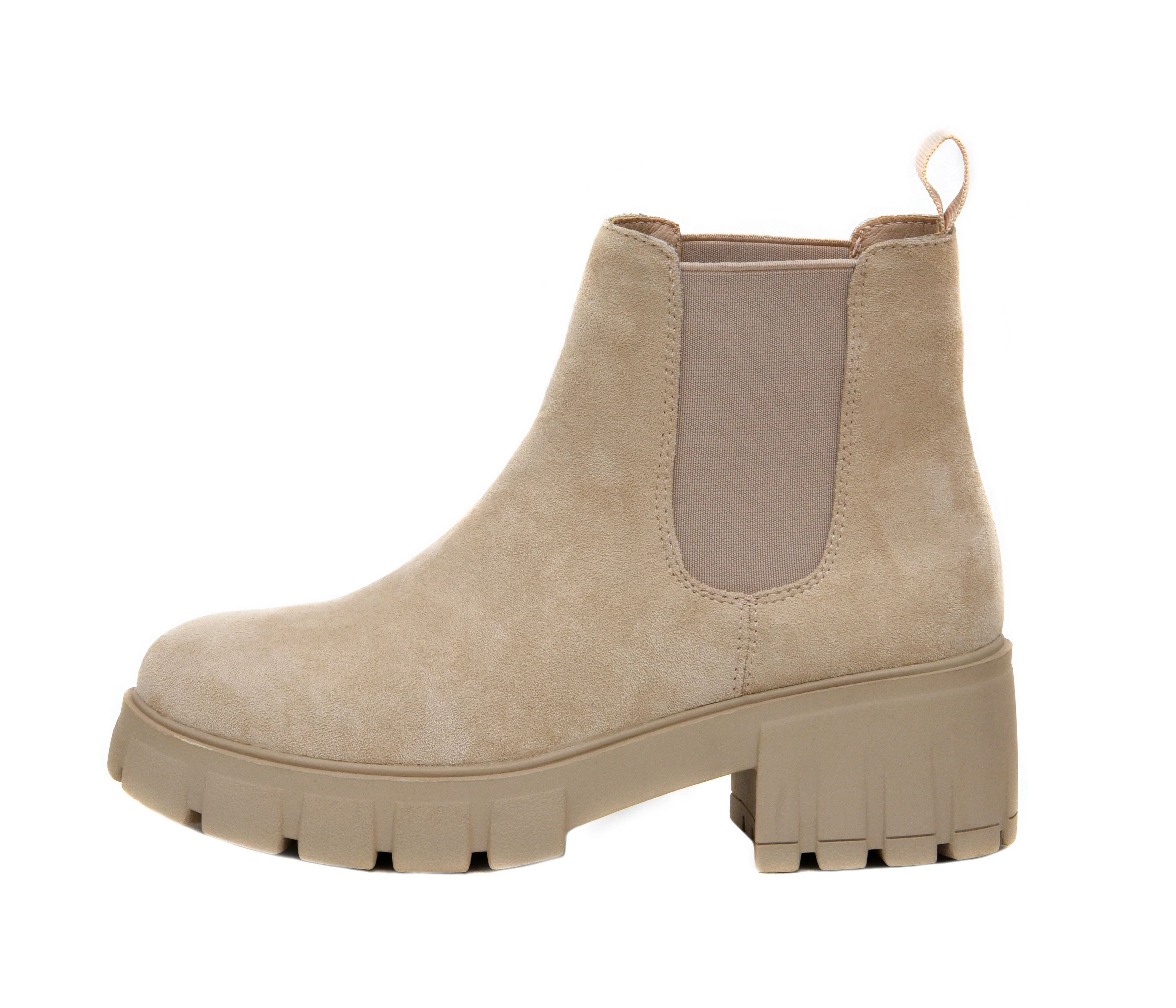 Sasha Lug Sole Chelsea Boot | Cushionaire