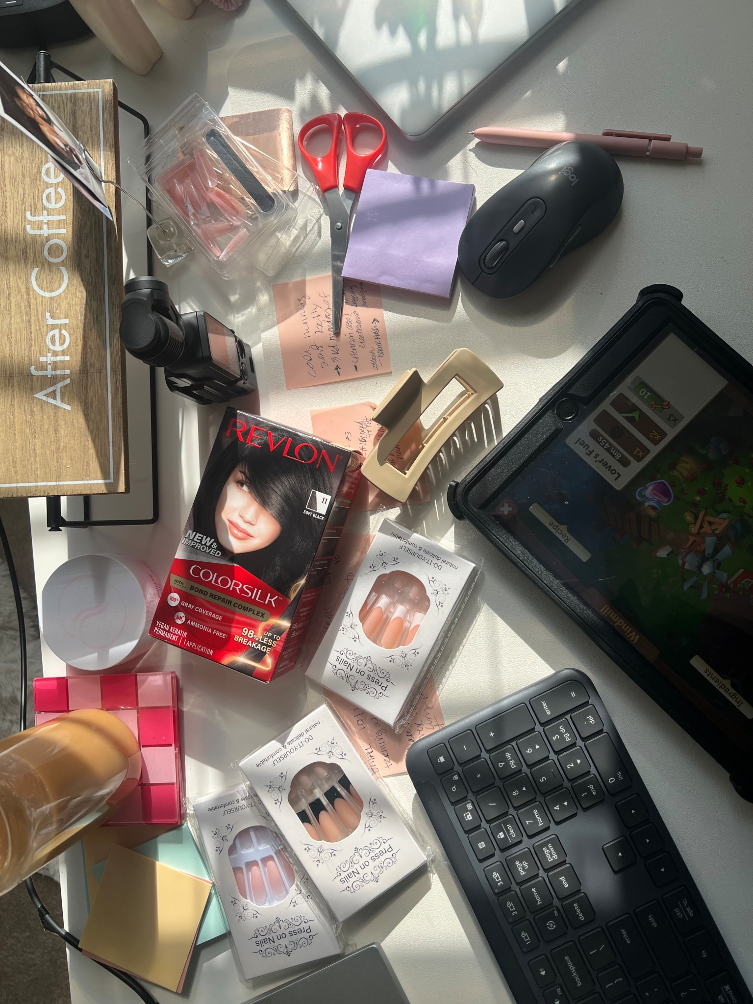 Desk of the day :) All the things while going through work emails  

#LTKdesk

#LTKFindsUnder100 #LTKFindsUnder50 #LTKHome