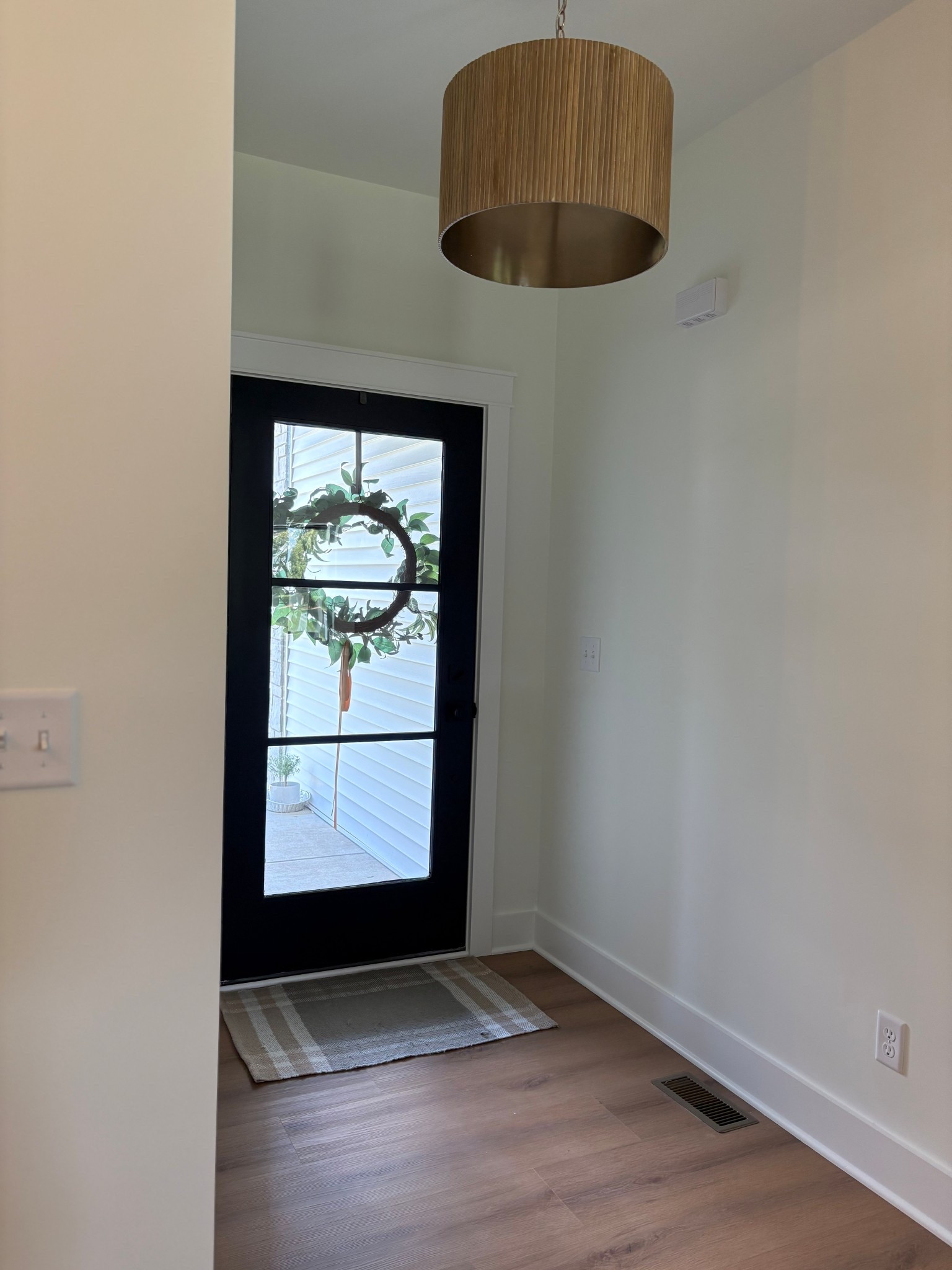 Entryway decor 

#LTKHome