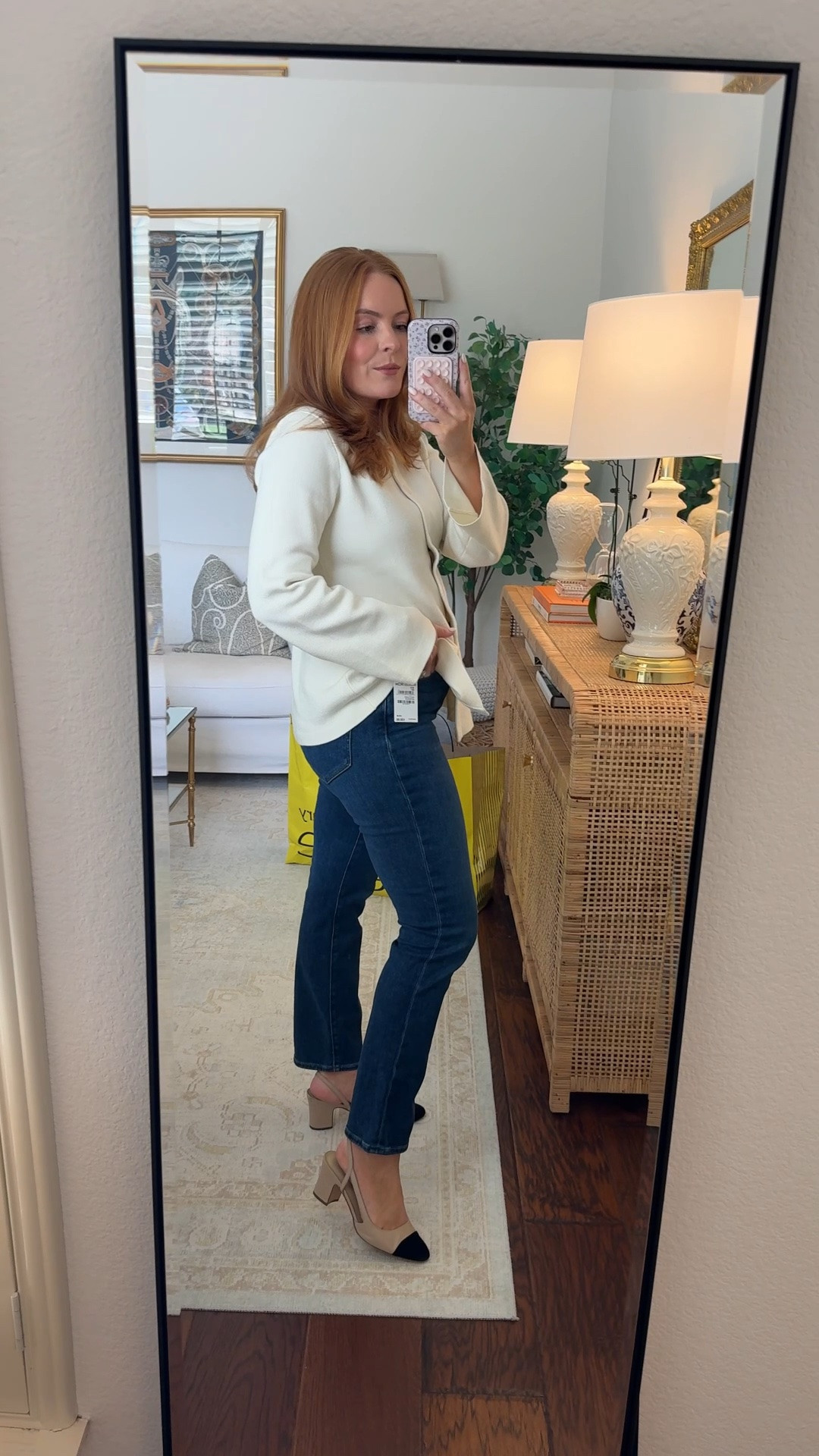 Paige jeans on sale! I got my regular size! This cardigan sweater is also on sale and I got a small!

Nordstrom anniversary sale, NSALE, sale alert, favorite jeans, best jeans on sale

#LTKmomlife #LTKSaleAlert #LTKWorkwear