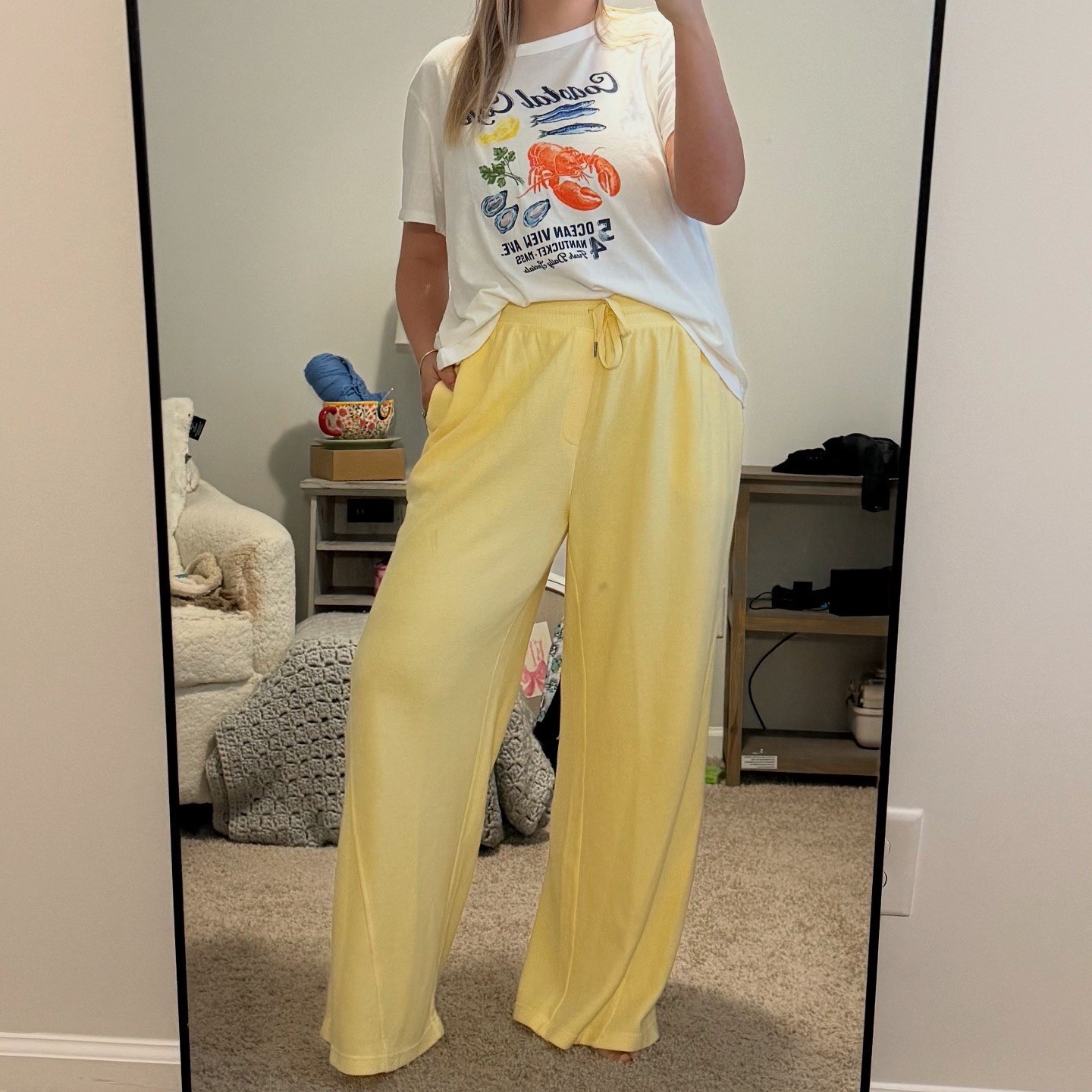 Butter yellow baggy sweats for the summer 🧈⭐️💐 

Aerie sweat pants Size Large regular 

#LTKSeasonal